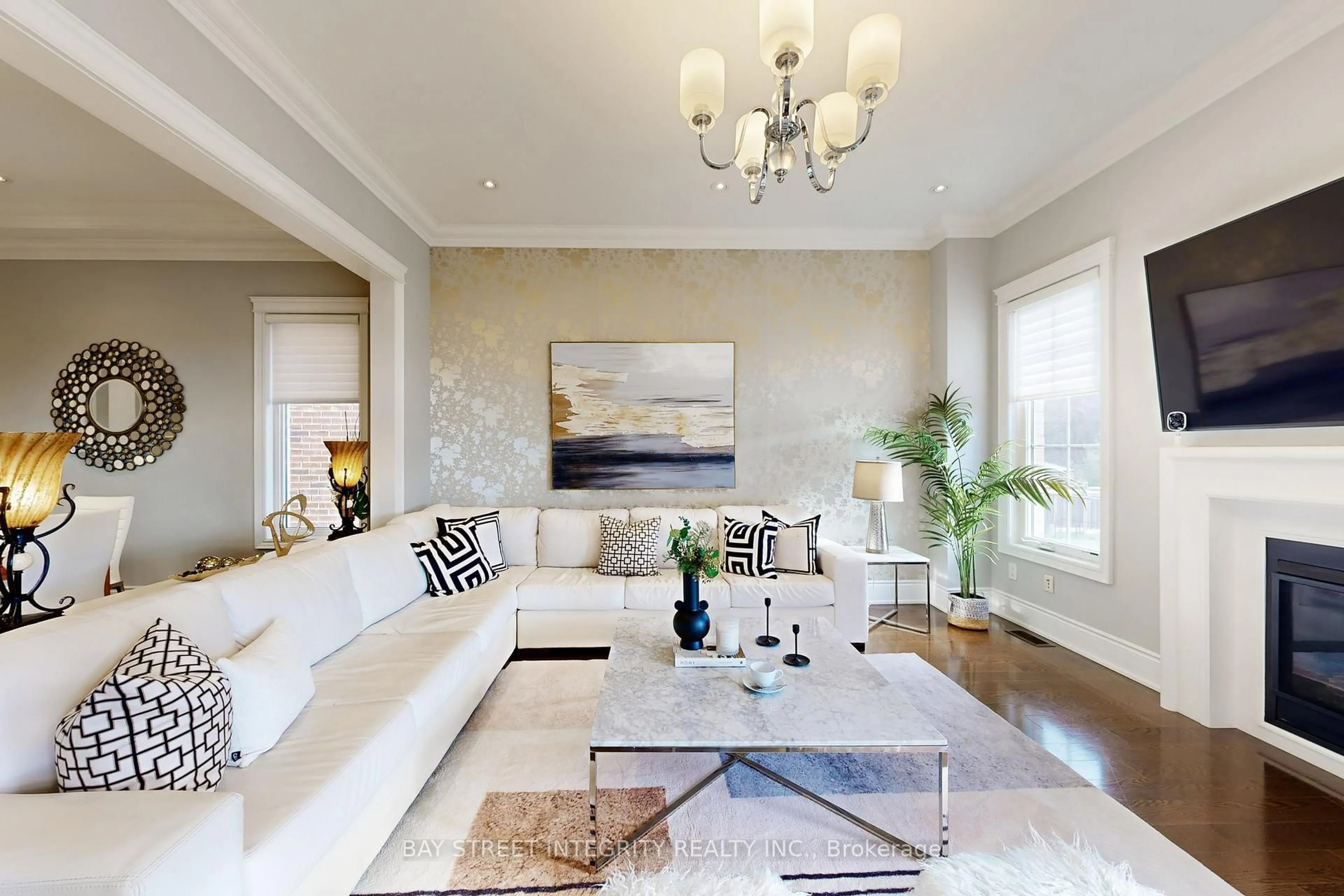 Living room with furniture, unknown for 170 Crane St, Aurora Ontario L4G 0W2