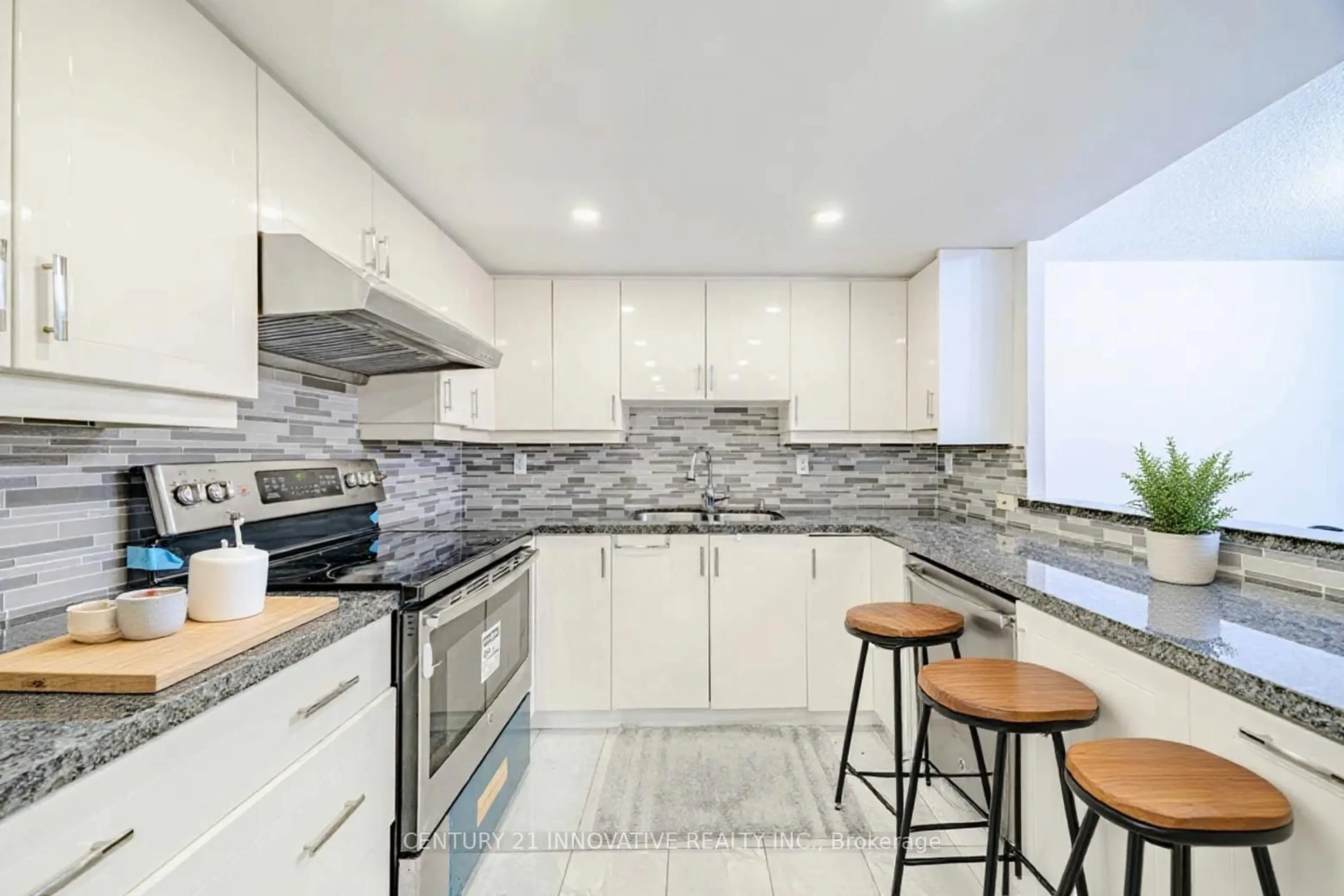 Unknown for 5 Weldrick Rd #511, Richmond Hill Ontario L4C 8S9