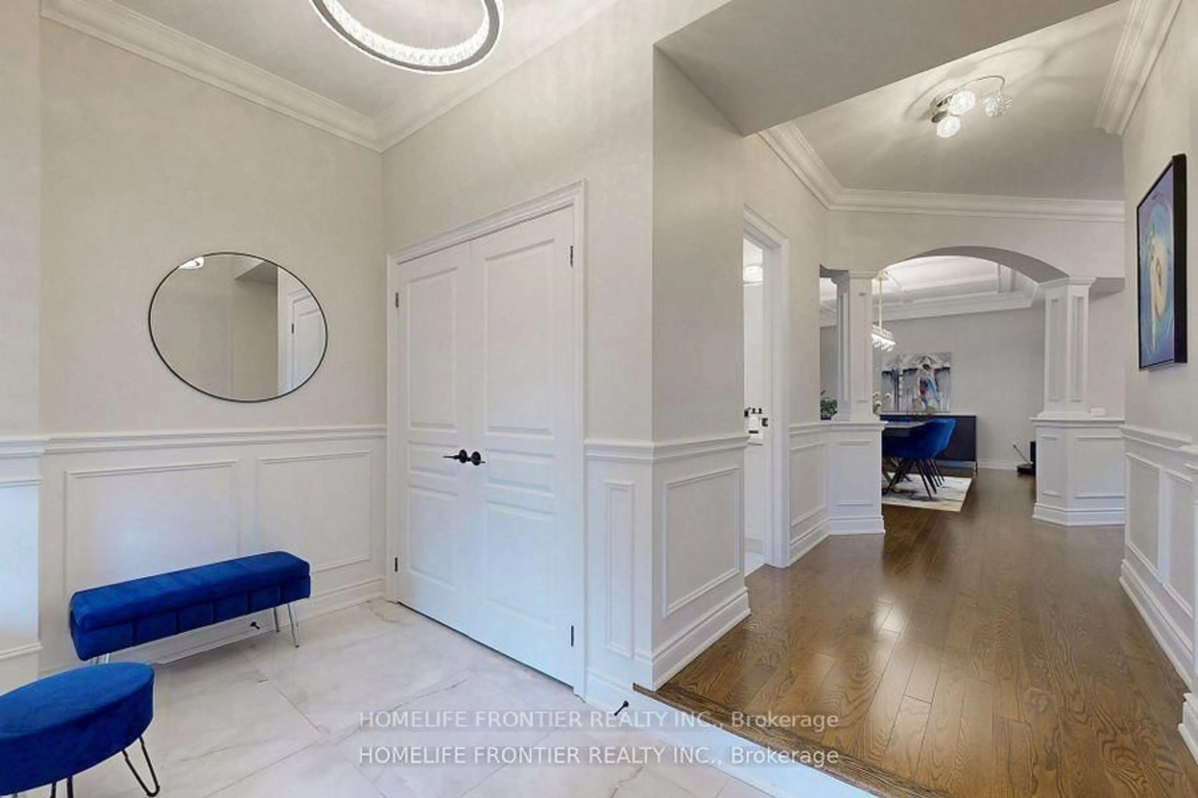 Indoor entryway for 28 Rock Elm Crt, Vaughan Ontario L6A 4C2