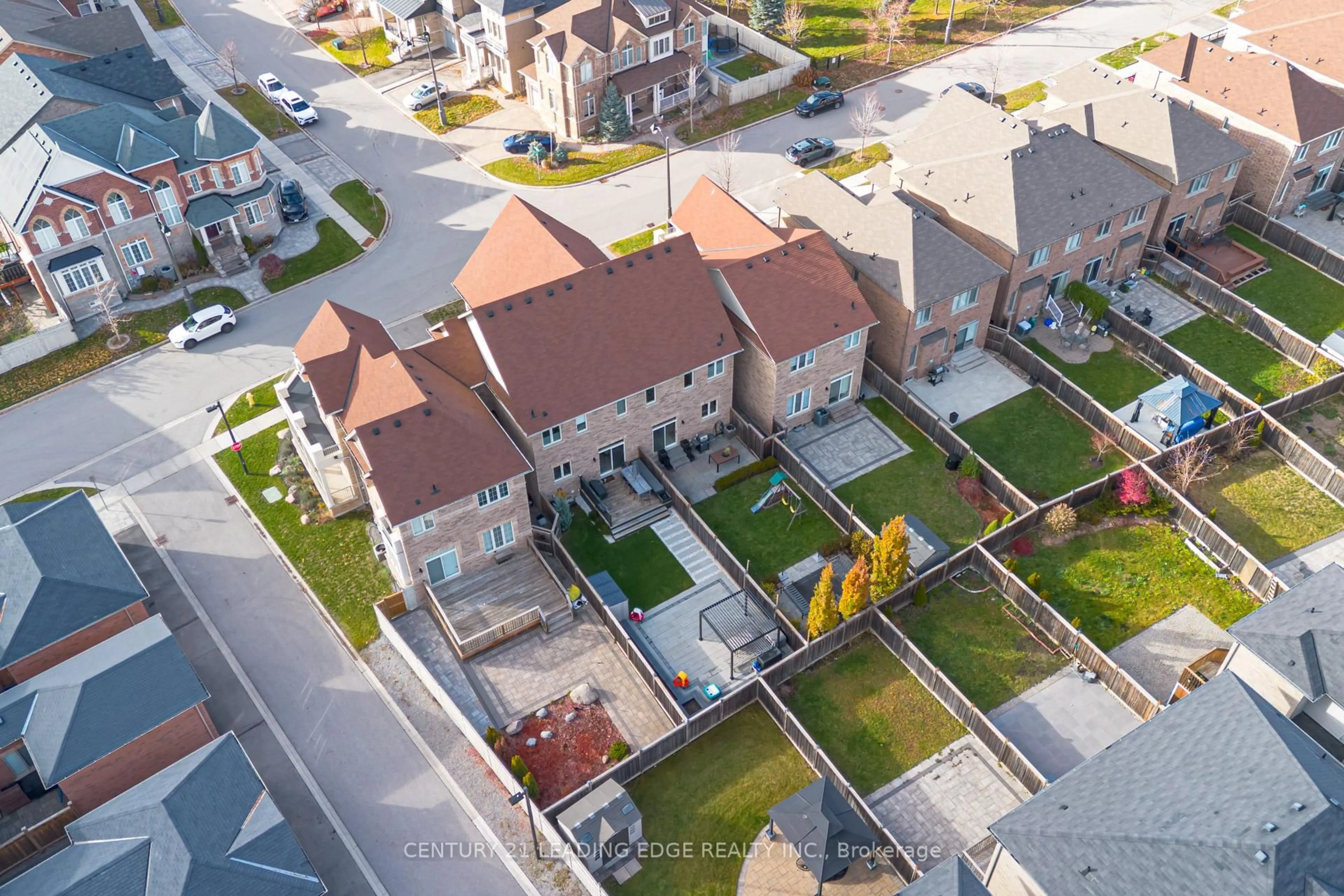 A pic from outside/outdoor area/front of a property/back of a property/a pic from drone, street for 9 AKSEL RINCK Dr, Markham Ontario L6C 1N7