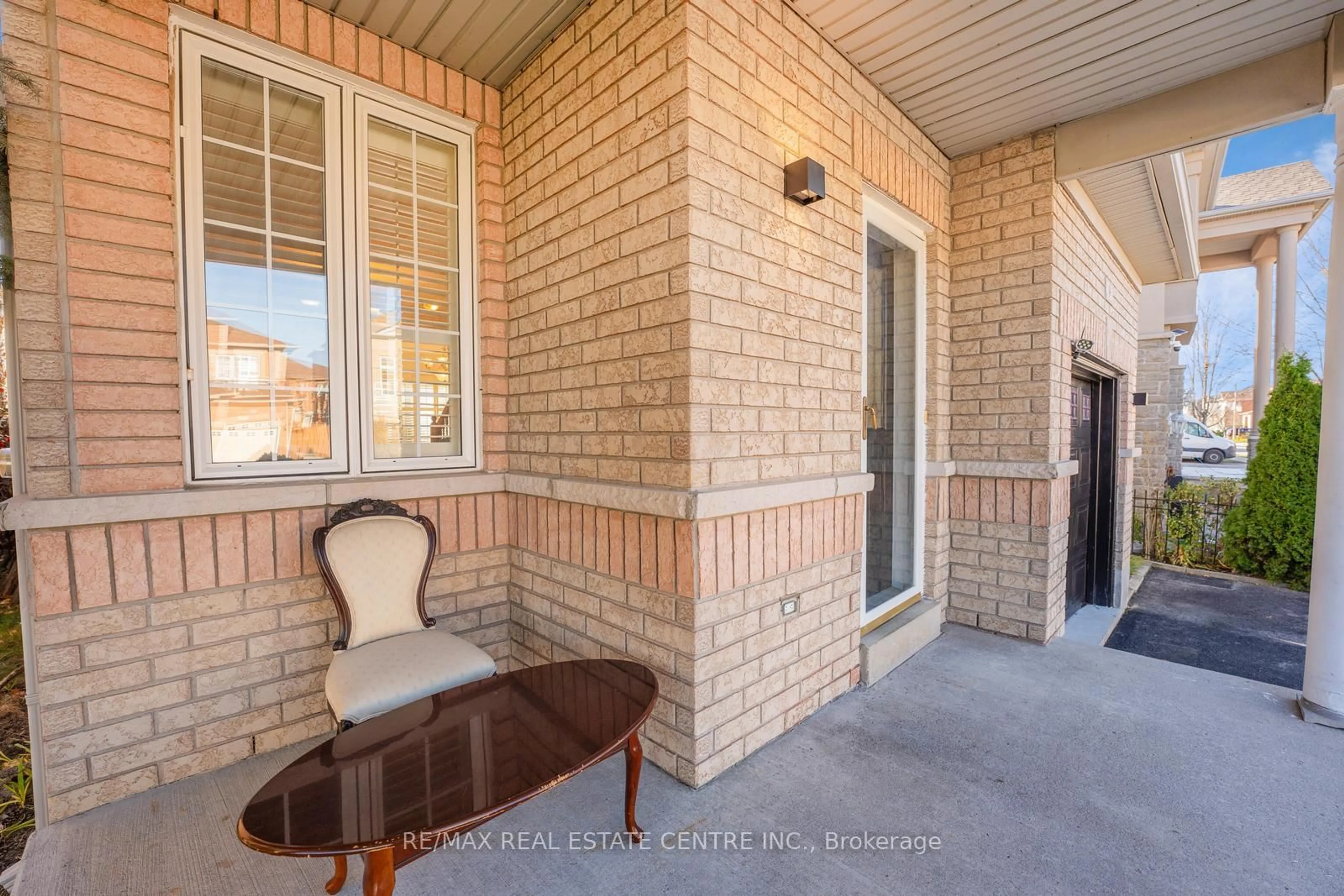 Patio, street for 9 Dolce Cres, Vaughan Ontario L4H 3C7
