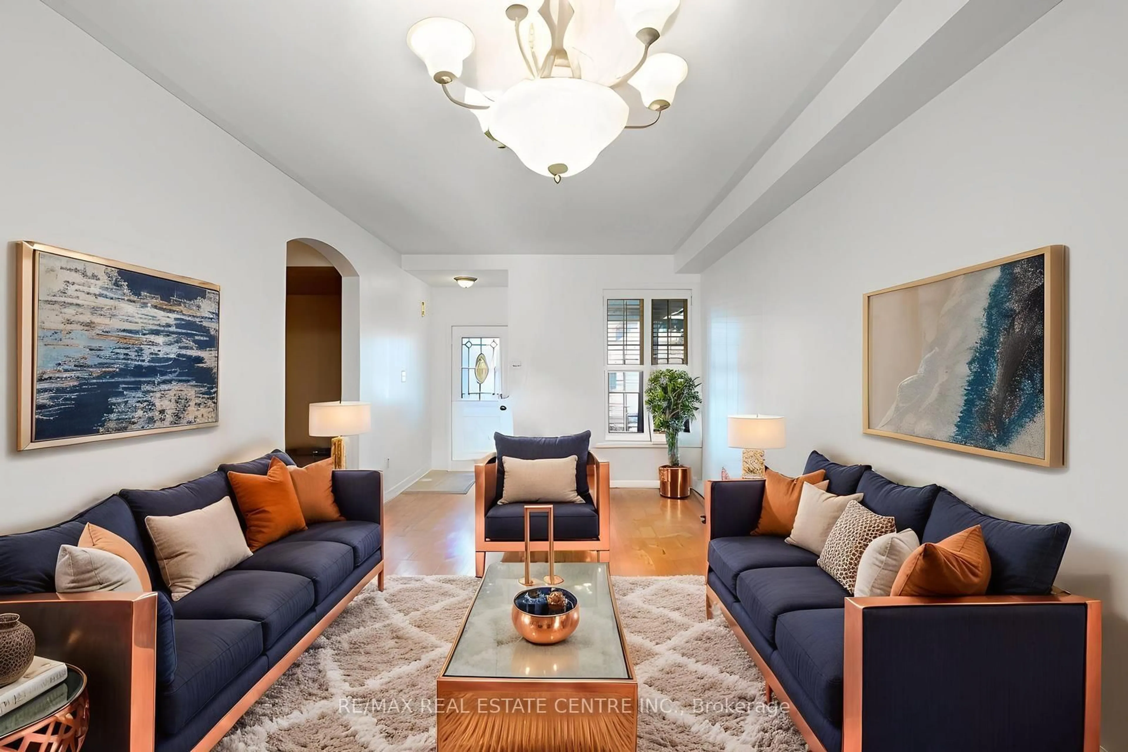 Living room with furniture, unknown for 9 Dolce Cres, Vaughan Ontario L4H 3C7