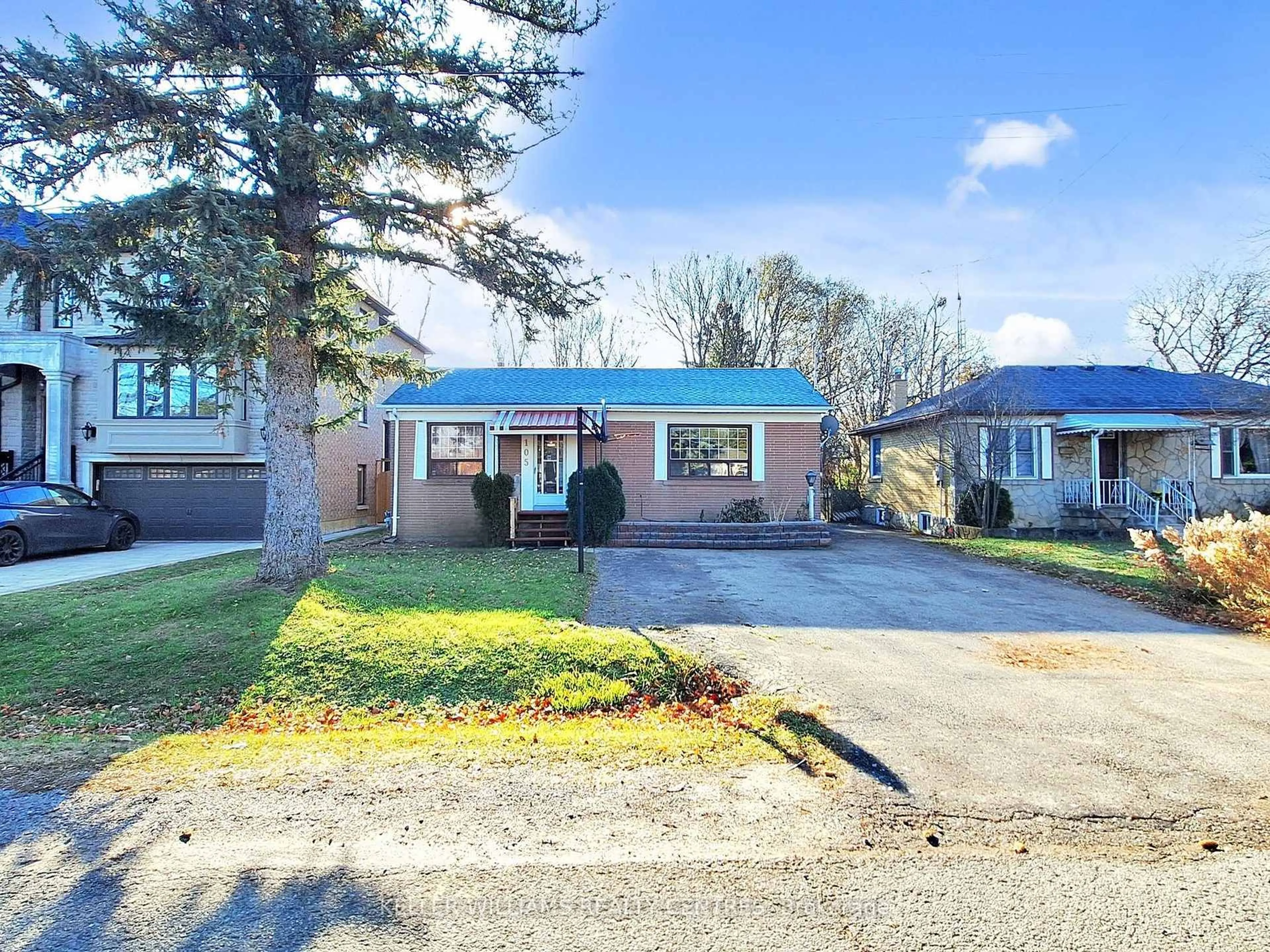 Home with brick exterior material, street for 105 Rockport Cres, Richmond Hill Ontario L4C 2M1