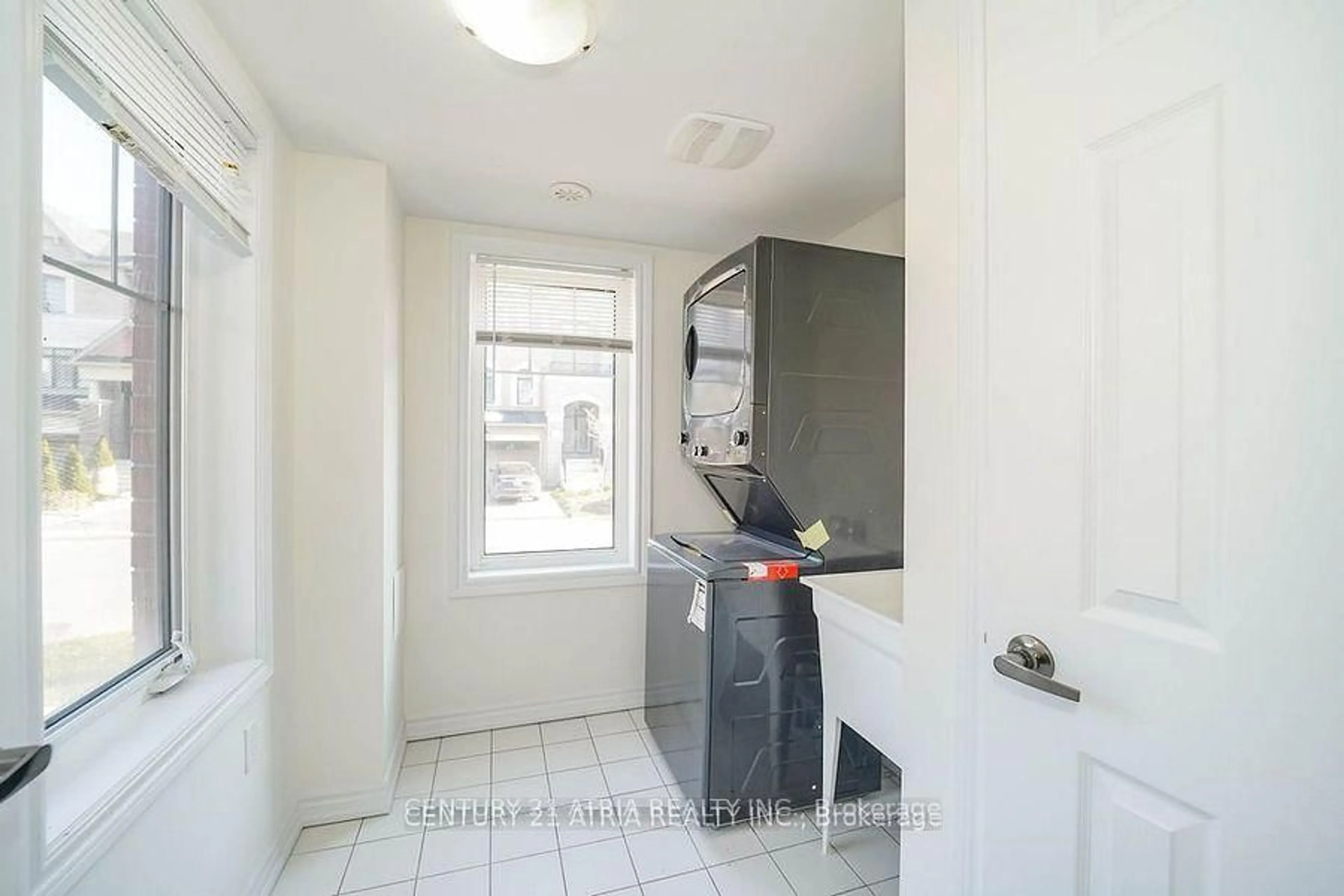 Laundry room for 34 Isabella Peach Dr, Markham Ontario L6C 0Y9