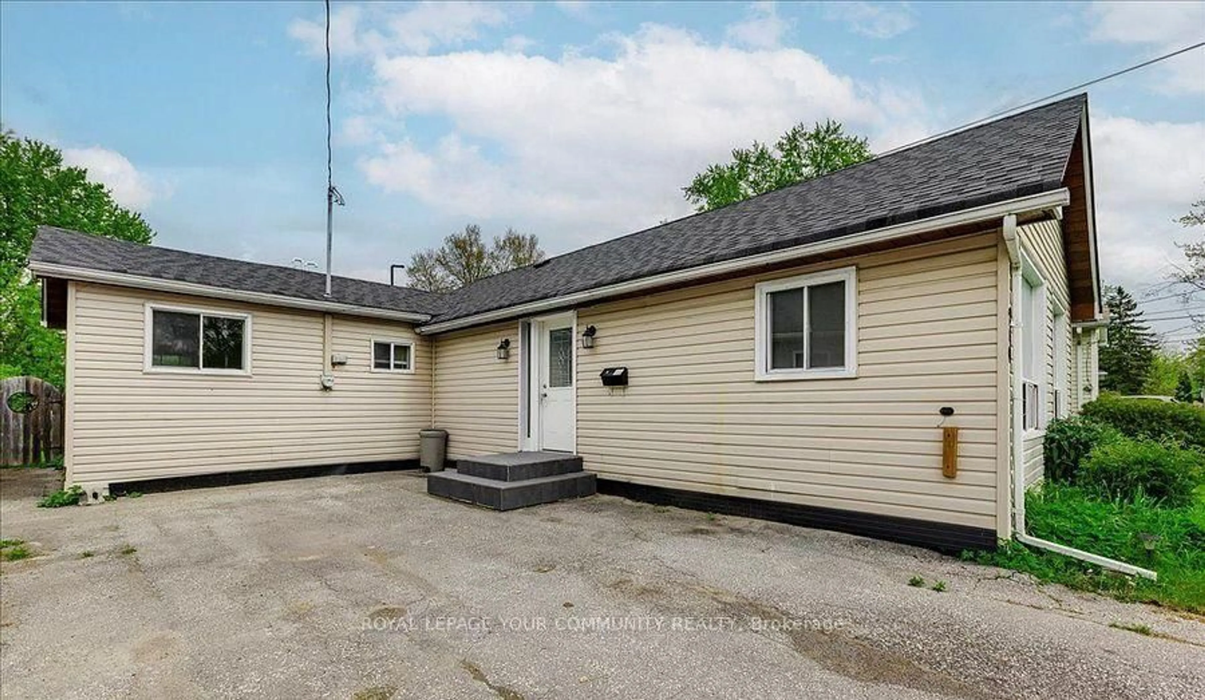 Unknown for 240 Royal Rd, Georgina Ontario L4P 2T8