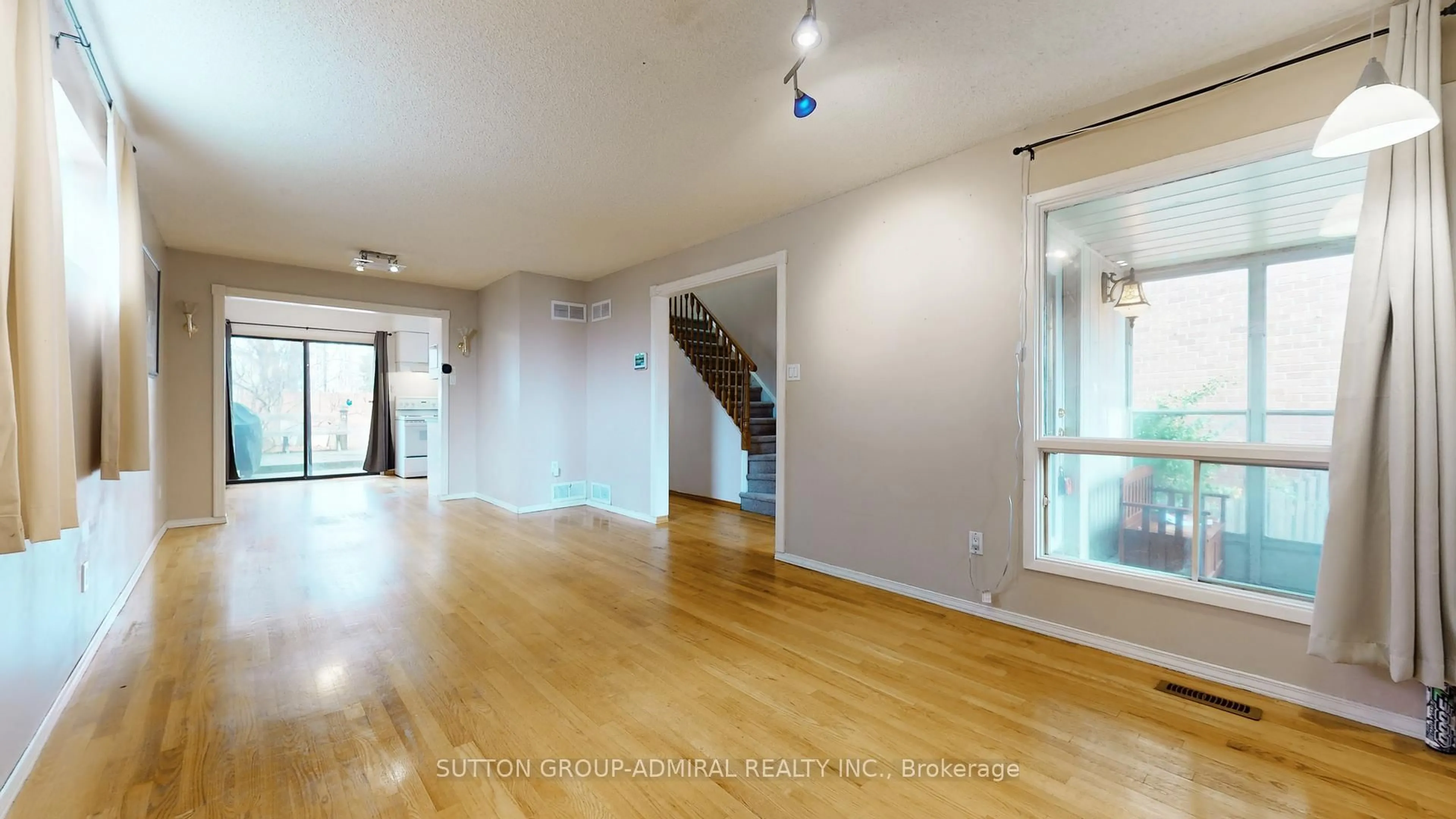 A pic of a room for 93 Patrice Cres, Vaughan Ontario L4J 4Z2