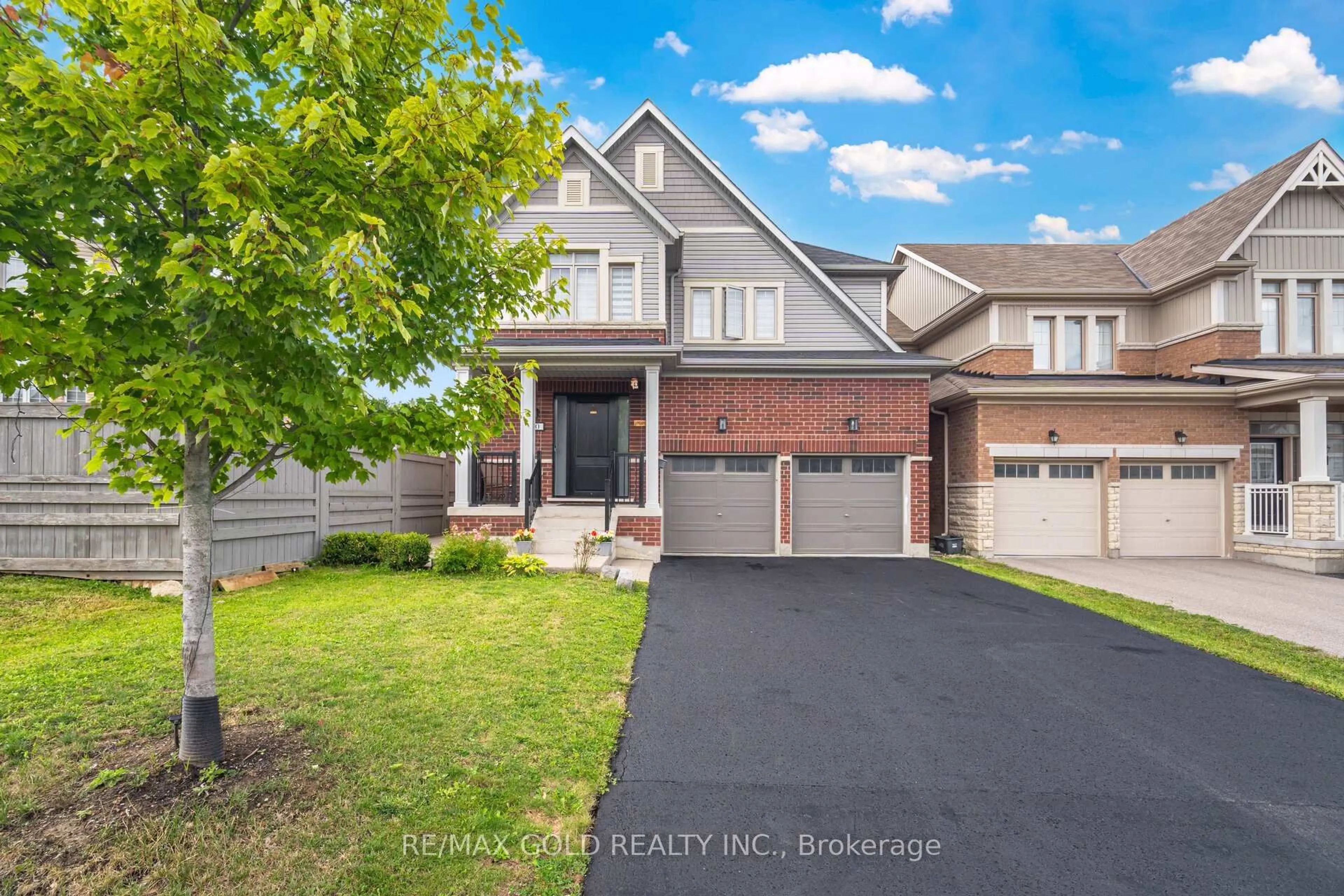 Home with brick exterior material, street for 10 Donnan Dr, New Tecumseth Ontario L0G 1W0