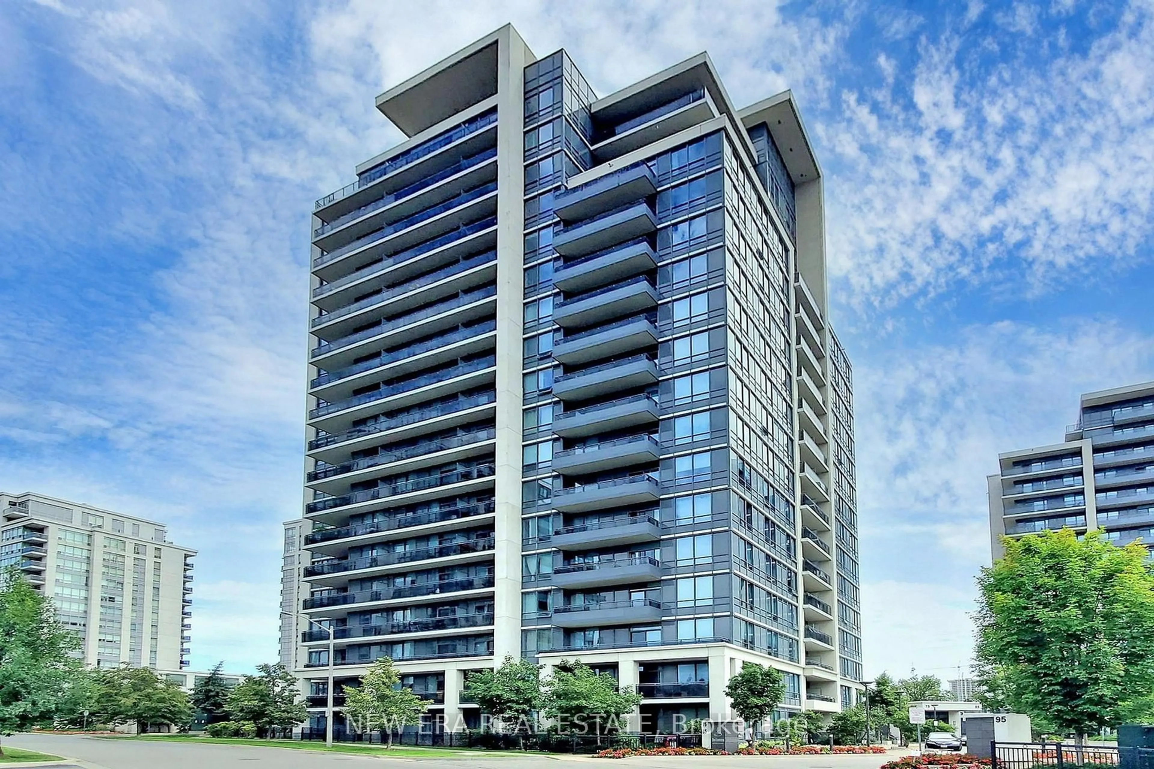 Indoor foyer for 75 North Park Rd #1206, Vaughan Ontario L4J 0H8