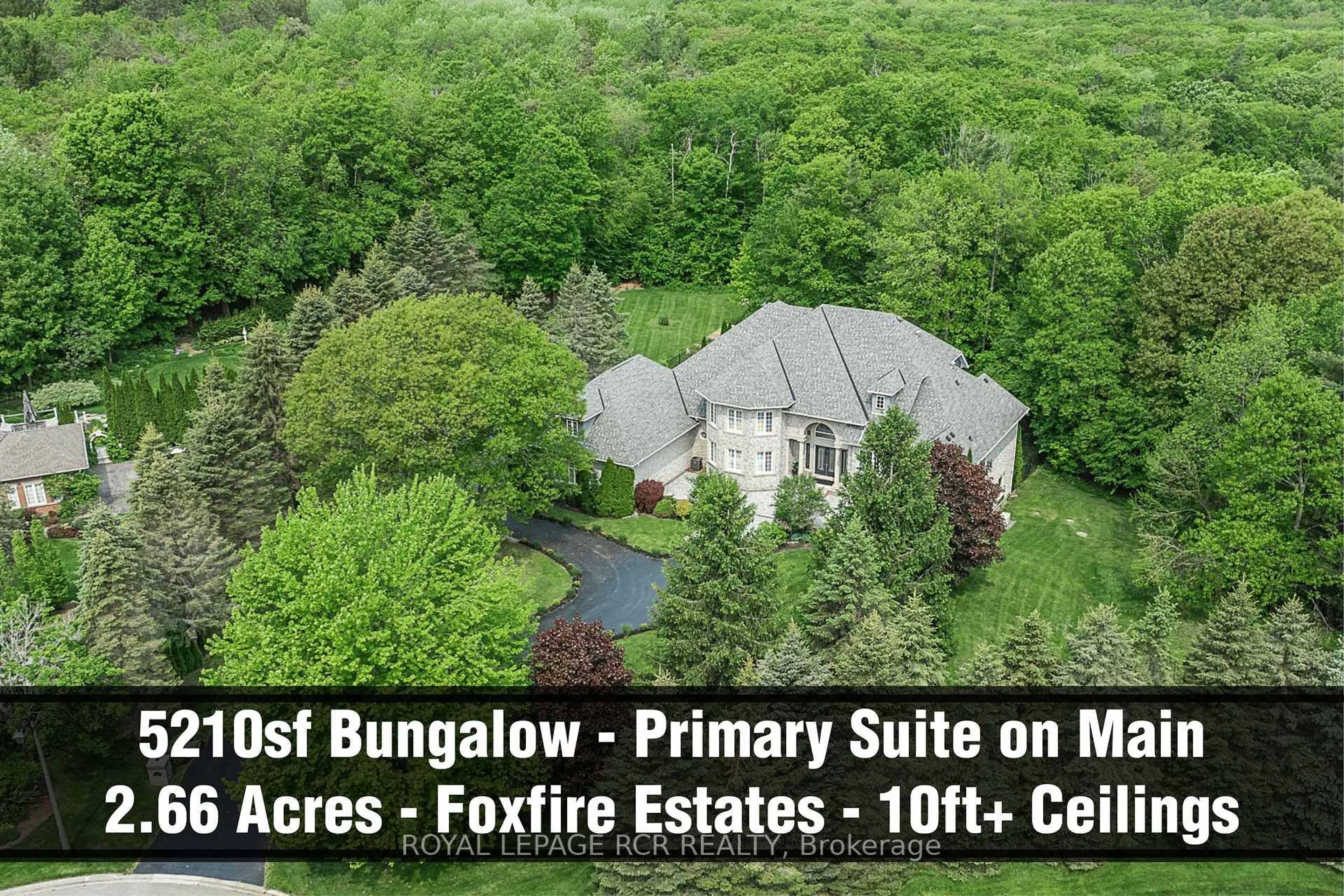 A pic from outside/outdoor area/front of a property/back of a property/a pic from drone, unknown for 12 Deer Ru, Uxbridge Ontario L9P 1R4