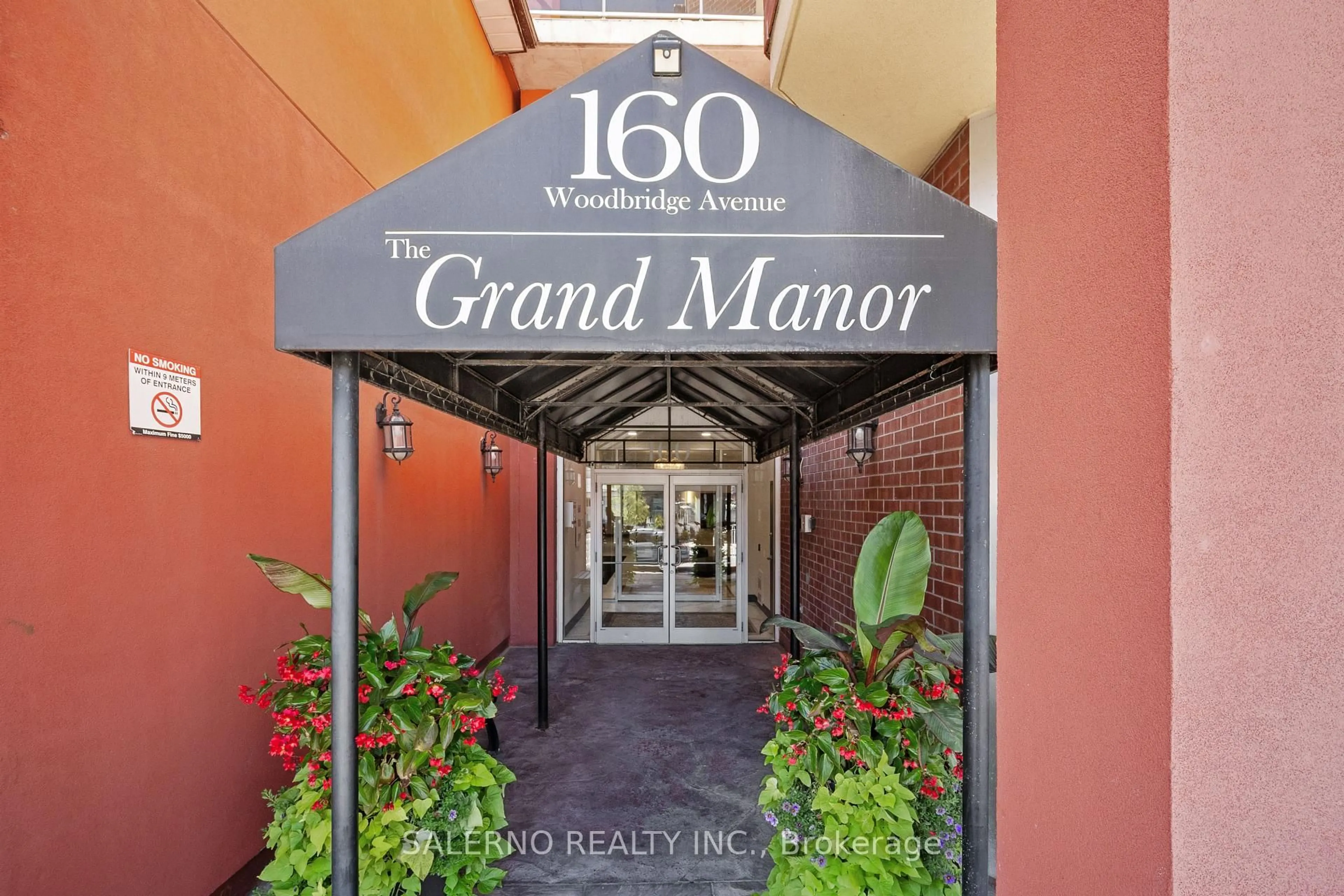 Indoor foyer for 160 Woodbridge Ave #505, Vaughan Ontario L4L 0B8