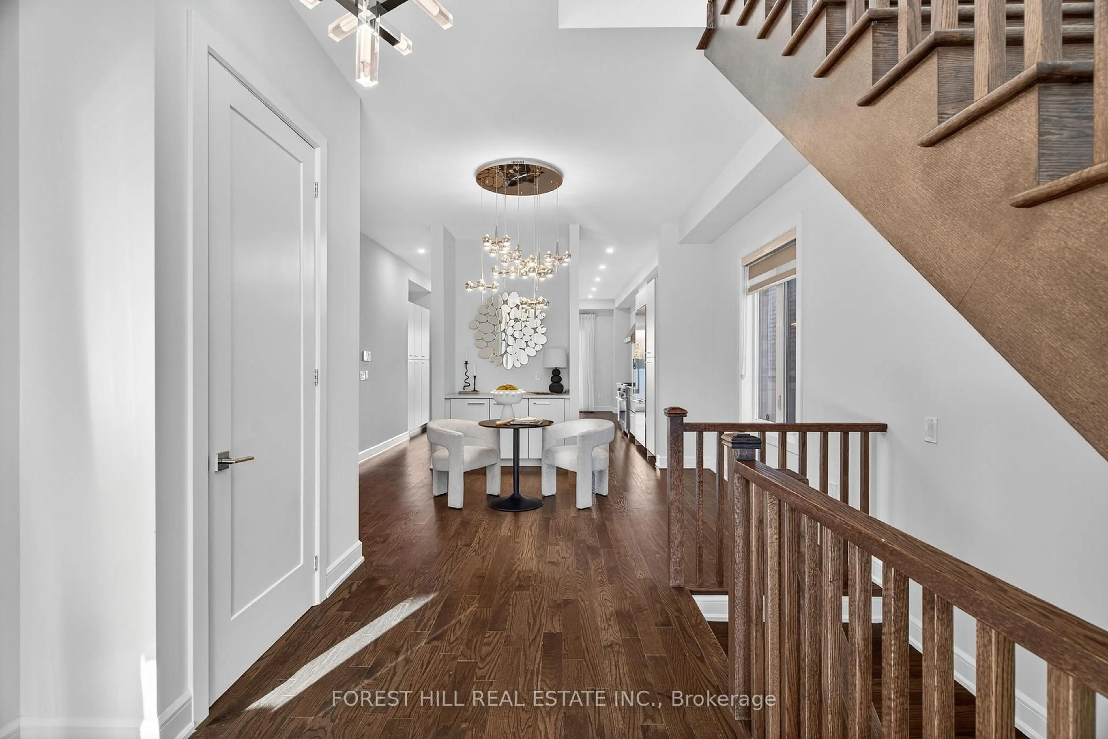 Indoor entryway for 392 Farrell Rd, Vaughan Ontario L6A 4W8