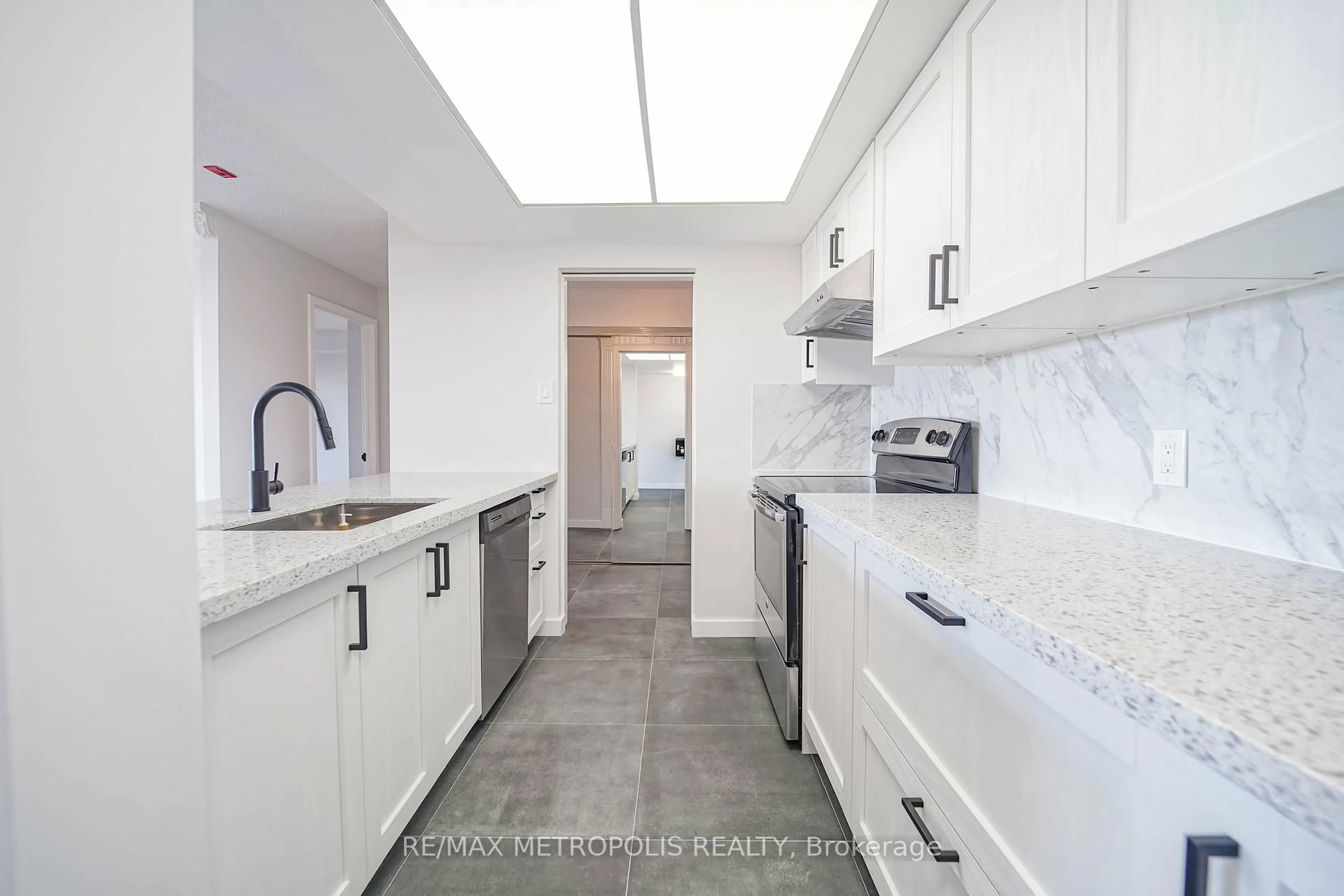 Unknown for 2 Raymerville Dr #502, Markham Ontario L3P 7N7