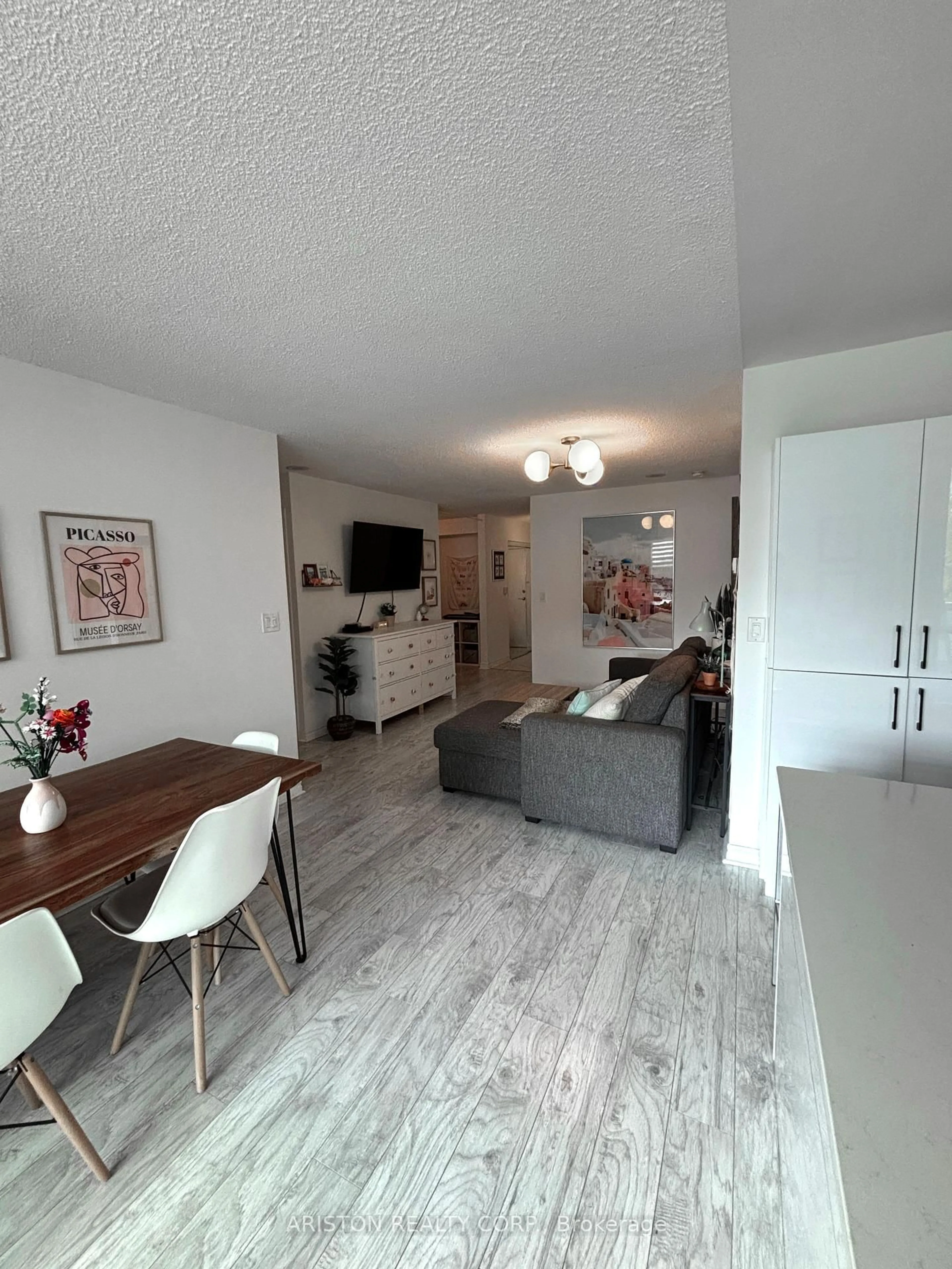 Unknown for 745 New Westminster Dr #409, Vaughan Ontario L4J 8J9