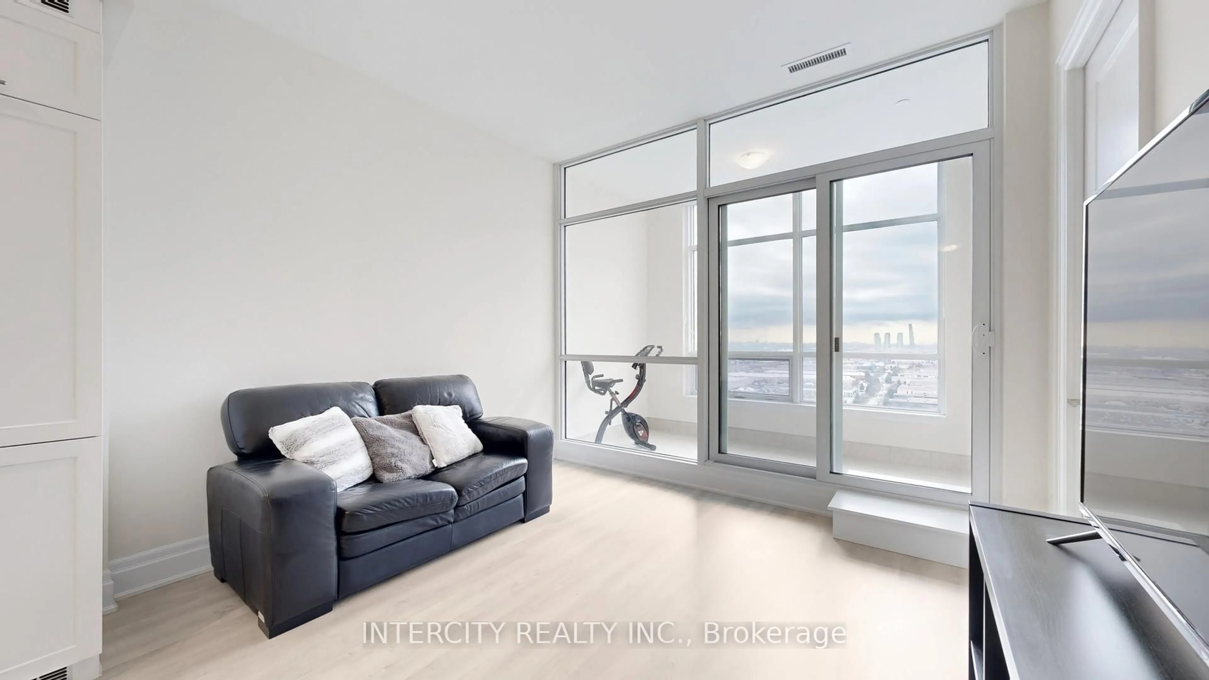 Living room with furniture, unknown for 9075 Jane St #PH07, Vaughan Ontario L4K 0L7