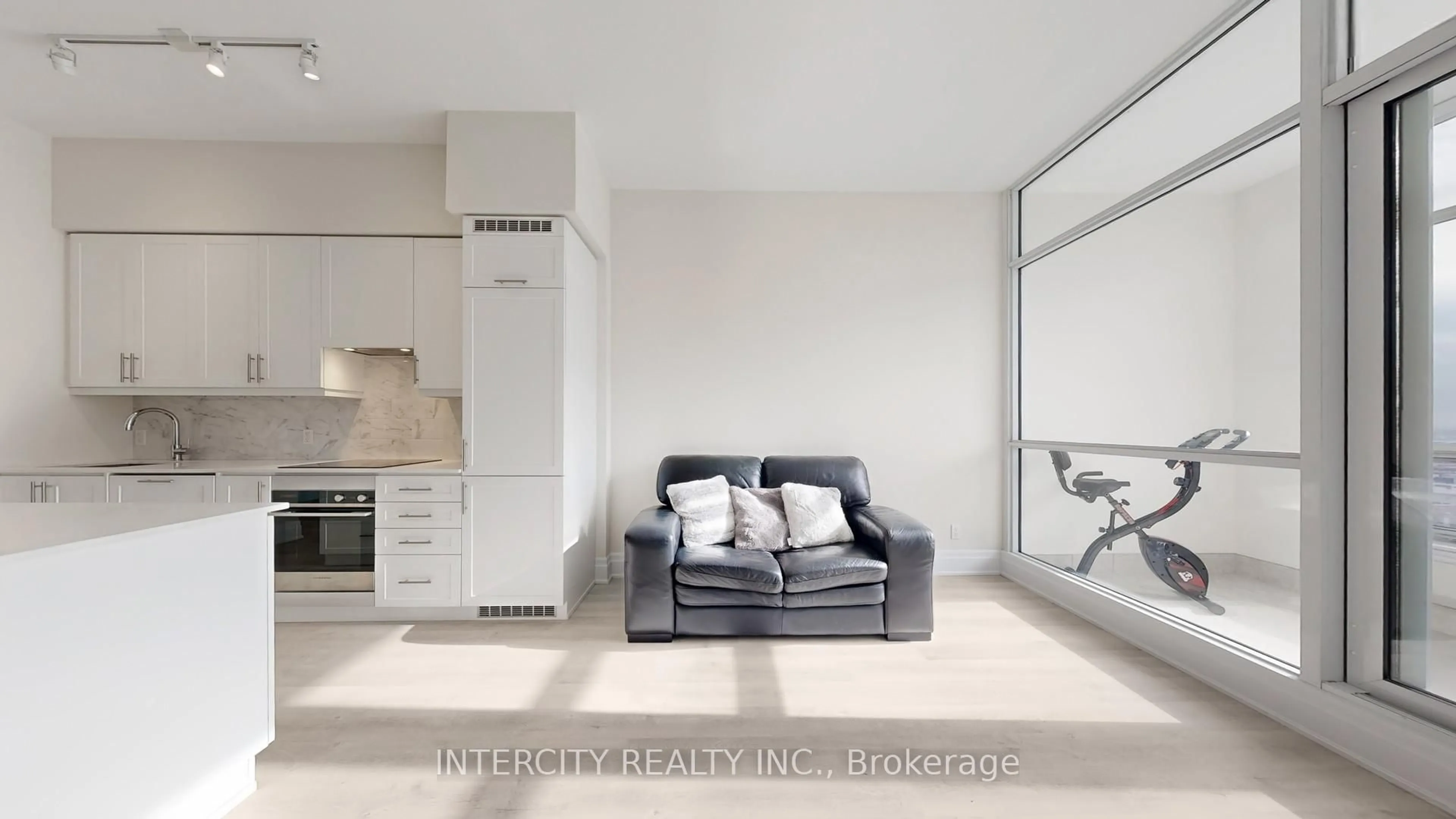 Living room with furniture, unknown for 9075 Jane St #PH07, Vaughan Ontario L4K 0L7