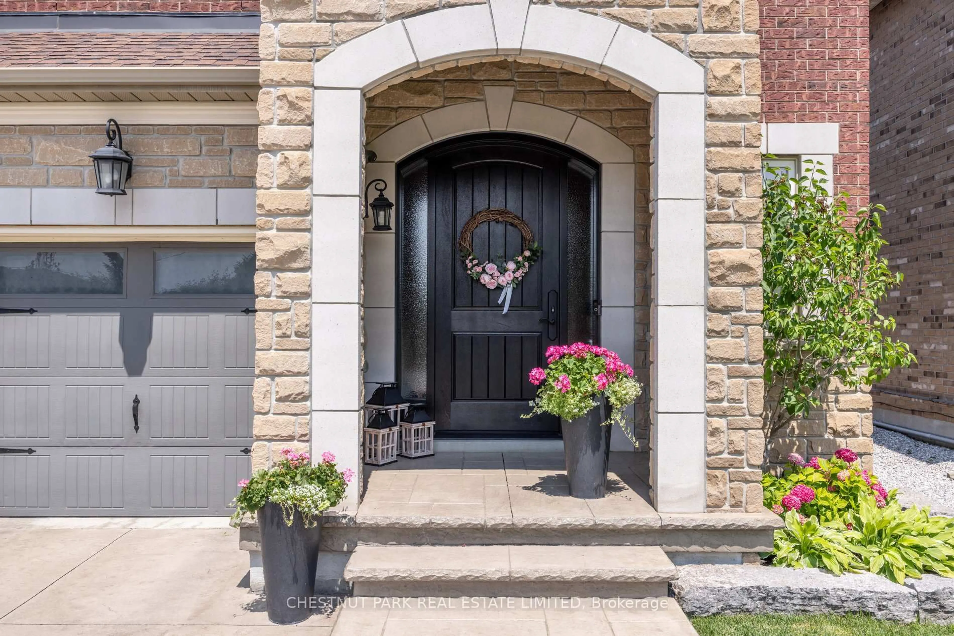 Indoor entryway for 67 Hatton Garden Rd, Vaughan Ontario L4H 3P8