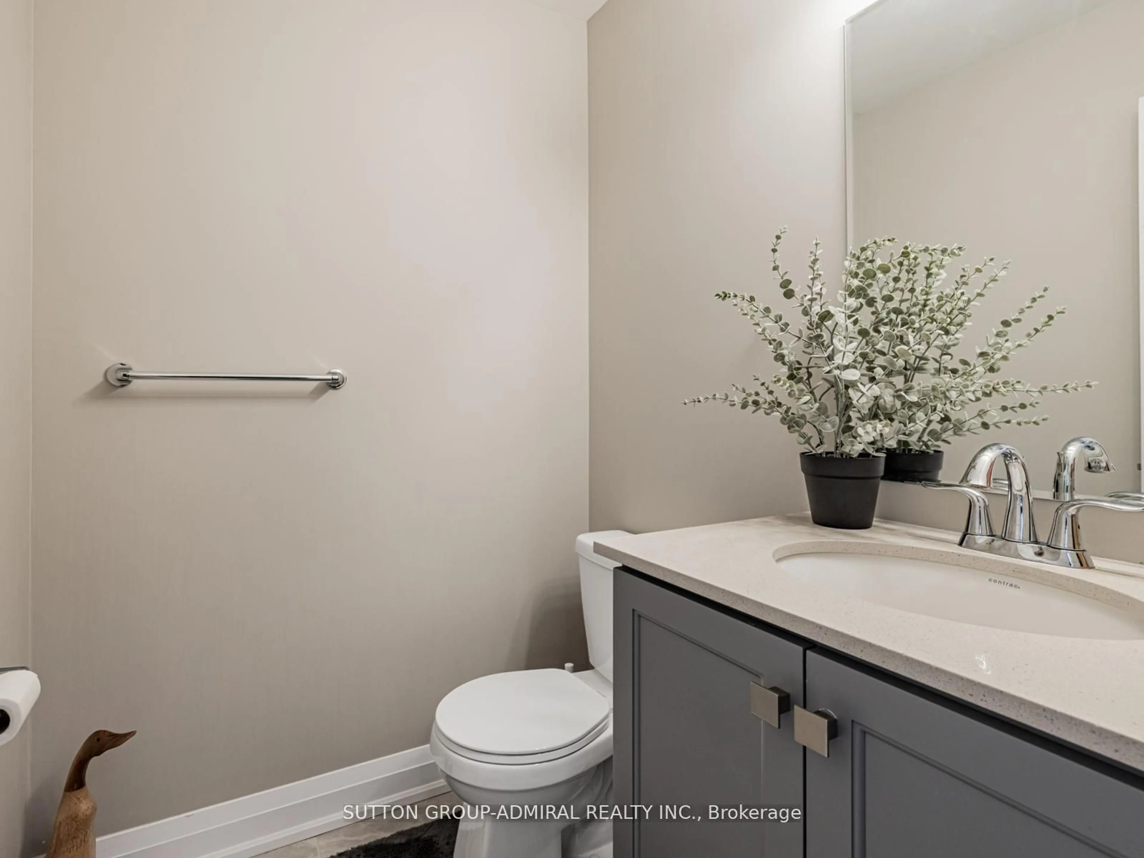 Standard bathroom, unknown for 915 Isaac Phillips Way, Newmarket Ontario L3X 2Y8