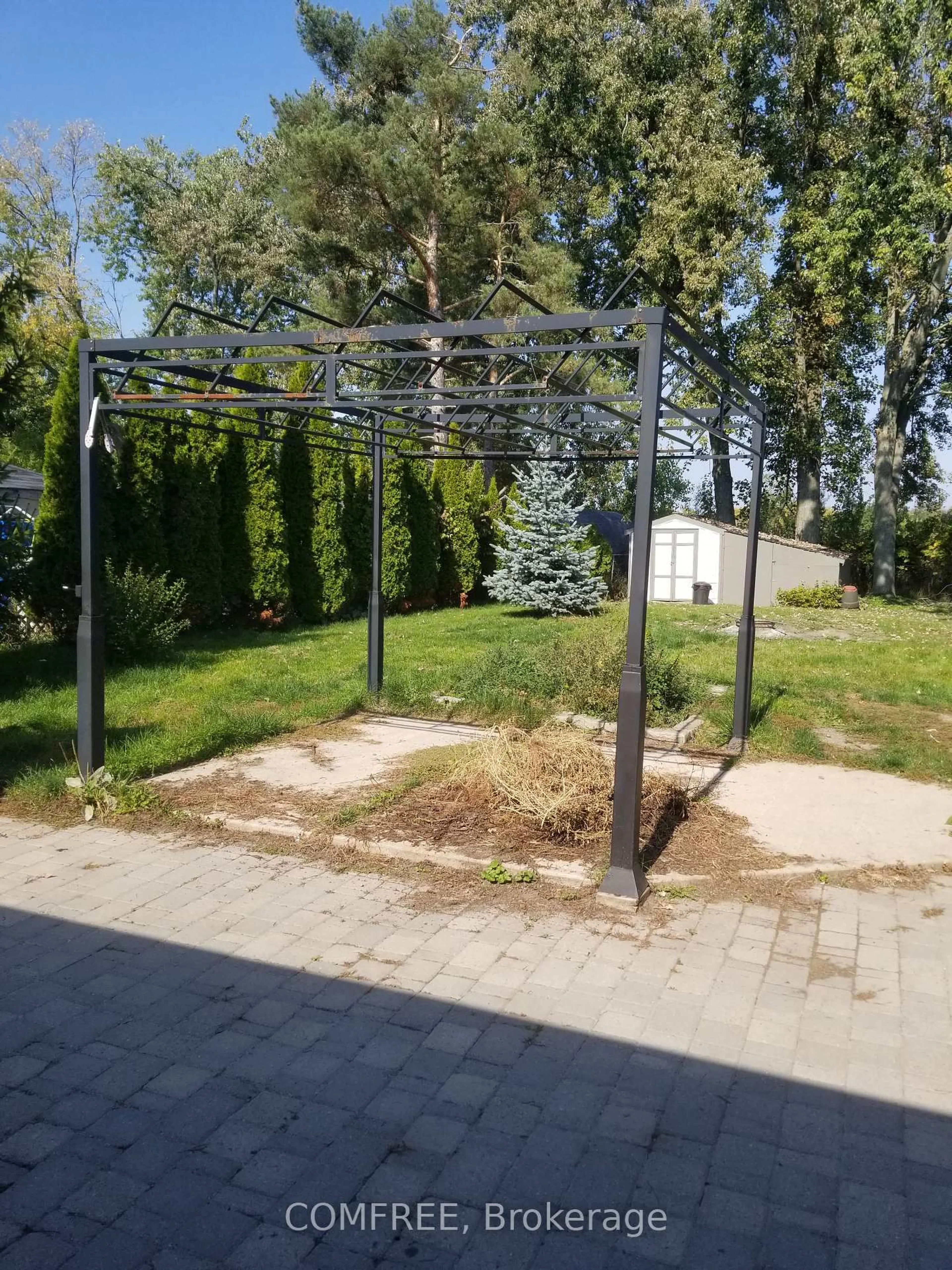 Patio, street for 1978 Victoria St, Innisfil Ontario L9S 1K2