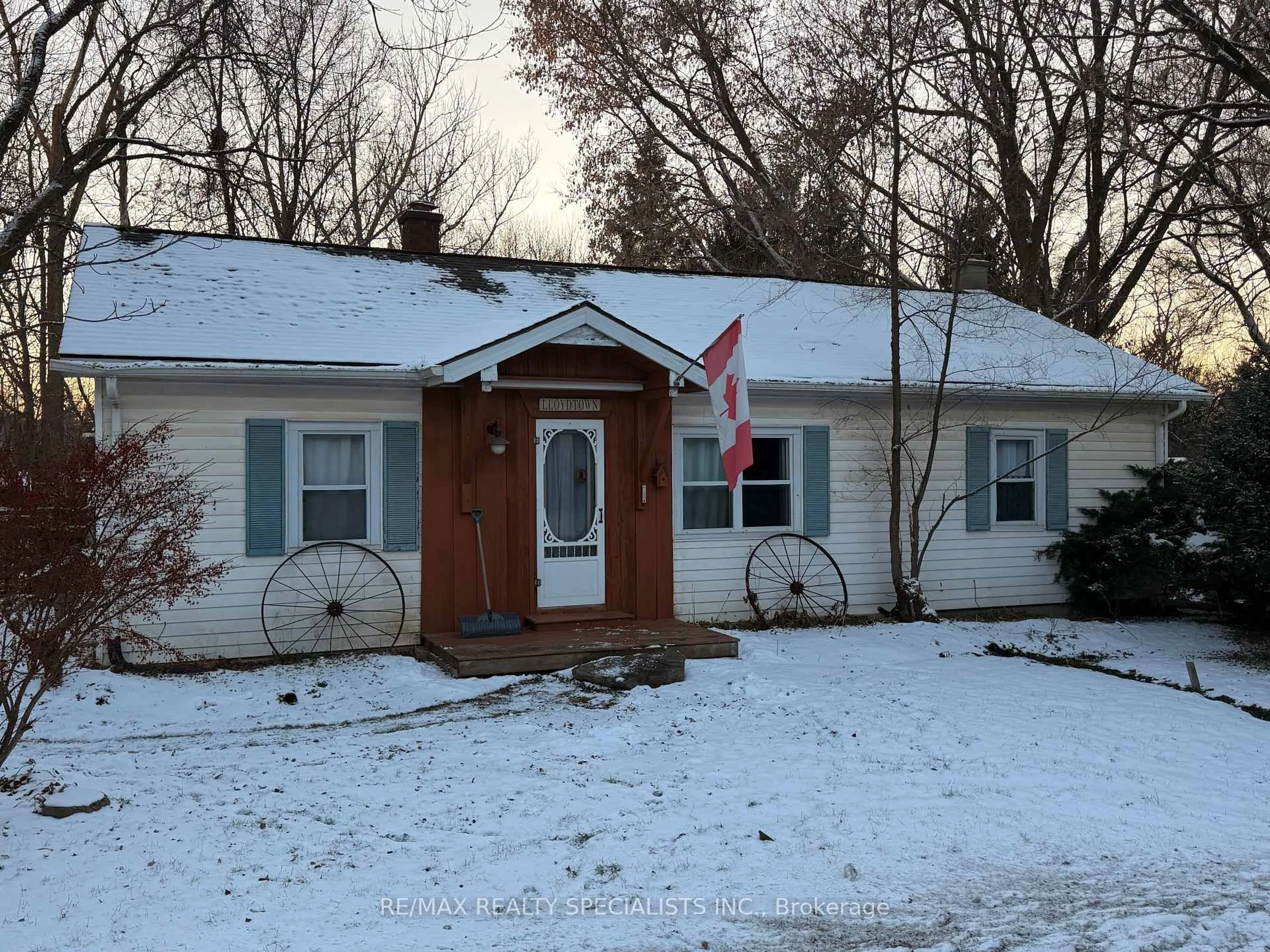 Home with vinyl exterior material, street for 6 Rebellion Way, King Ontario L0G 1T0