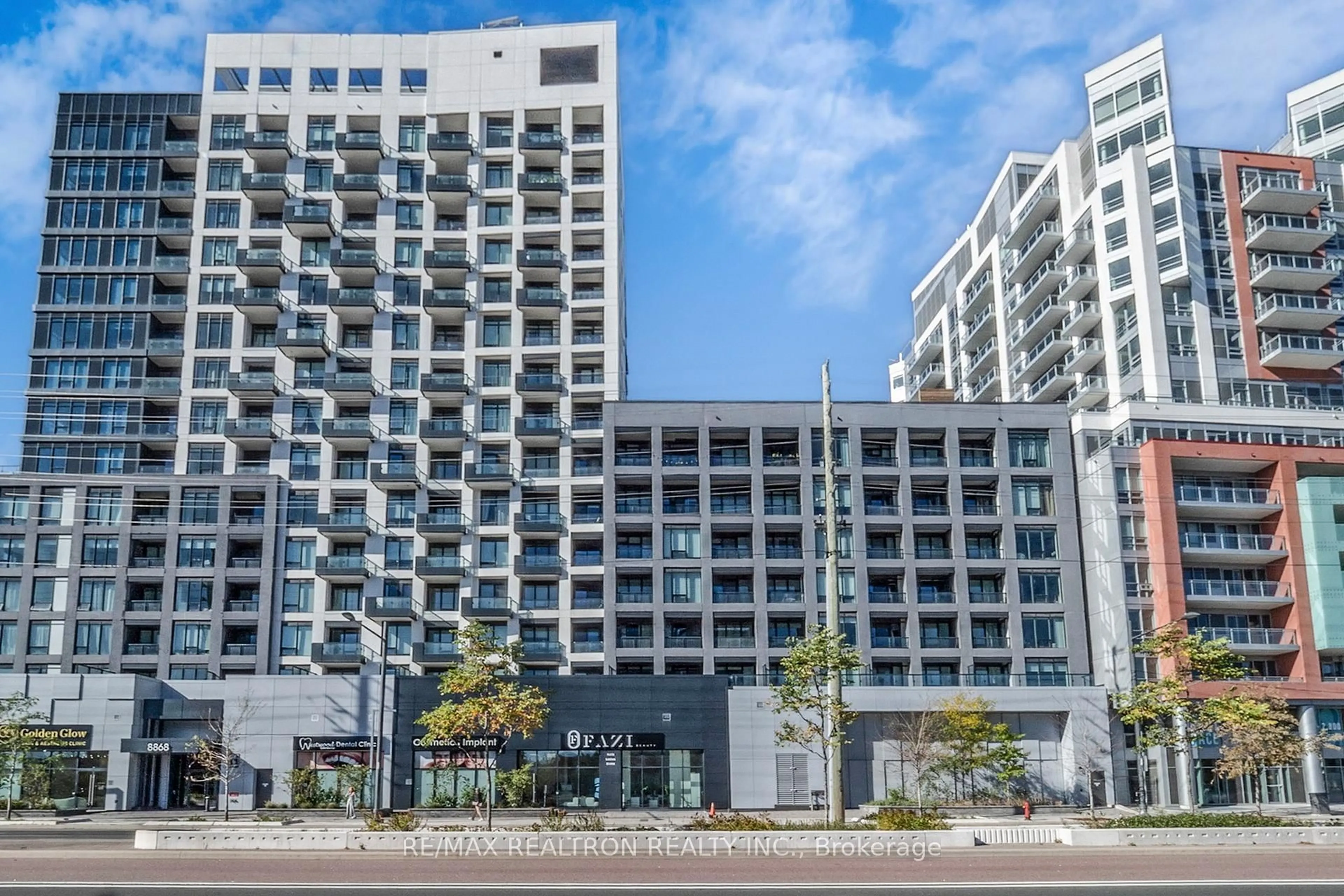 Patio, unknown for 8888 Yonge St #1204, Richmond Hill Ontario L4C 6Z1