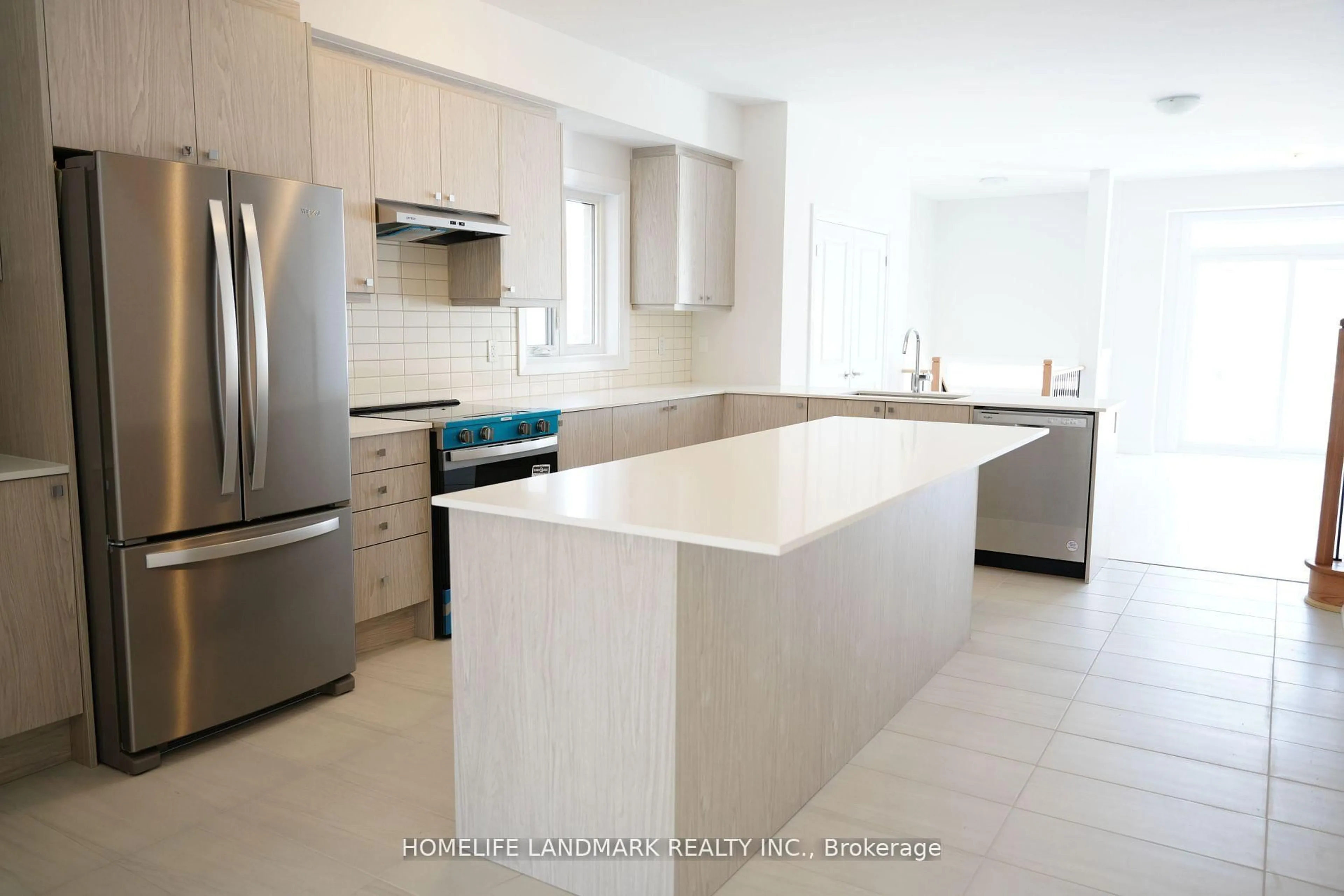 Contemporary kitchen, ceramic/tile floor for 119 Seguin St, Richmond Hill Ontario L4E 1N2