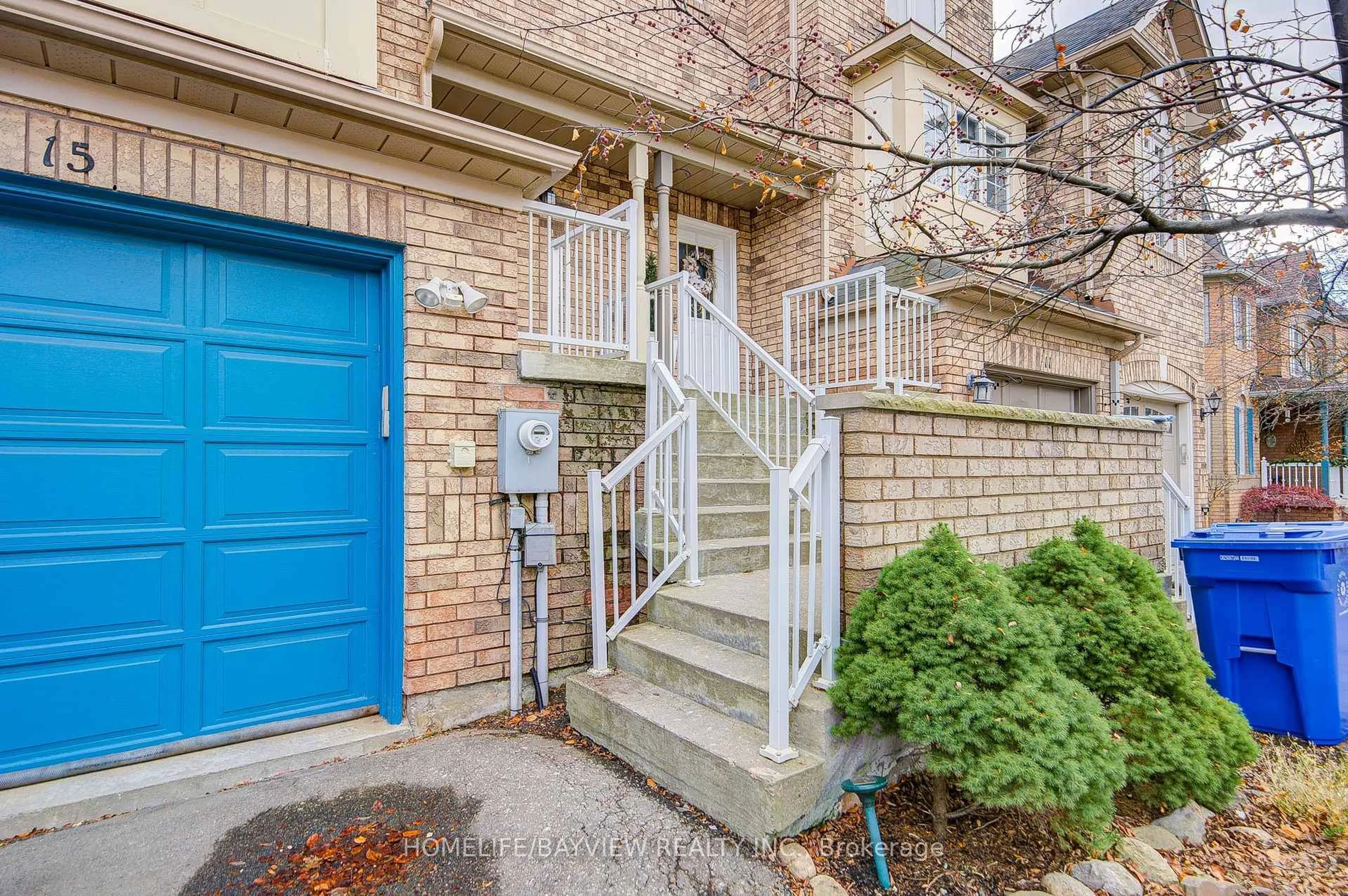 Unknown for 15 Bowler St, Aurora Ontario L4G 7J2