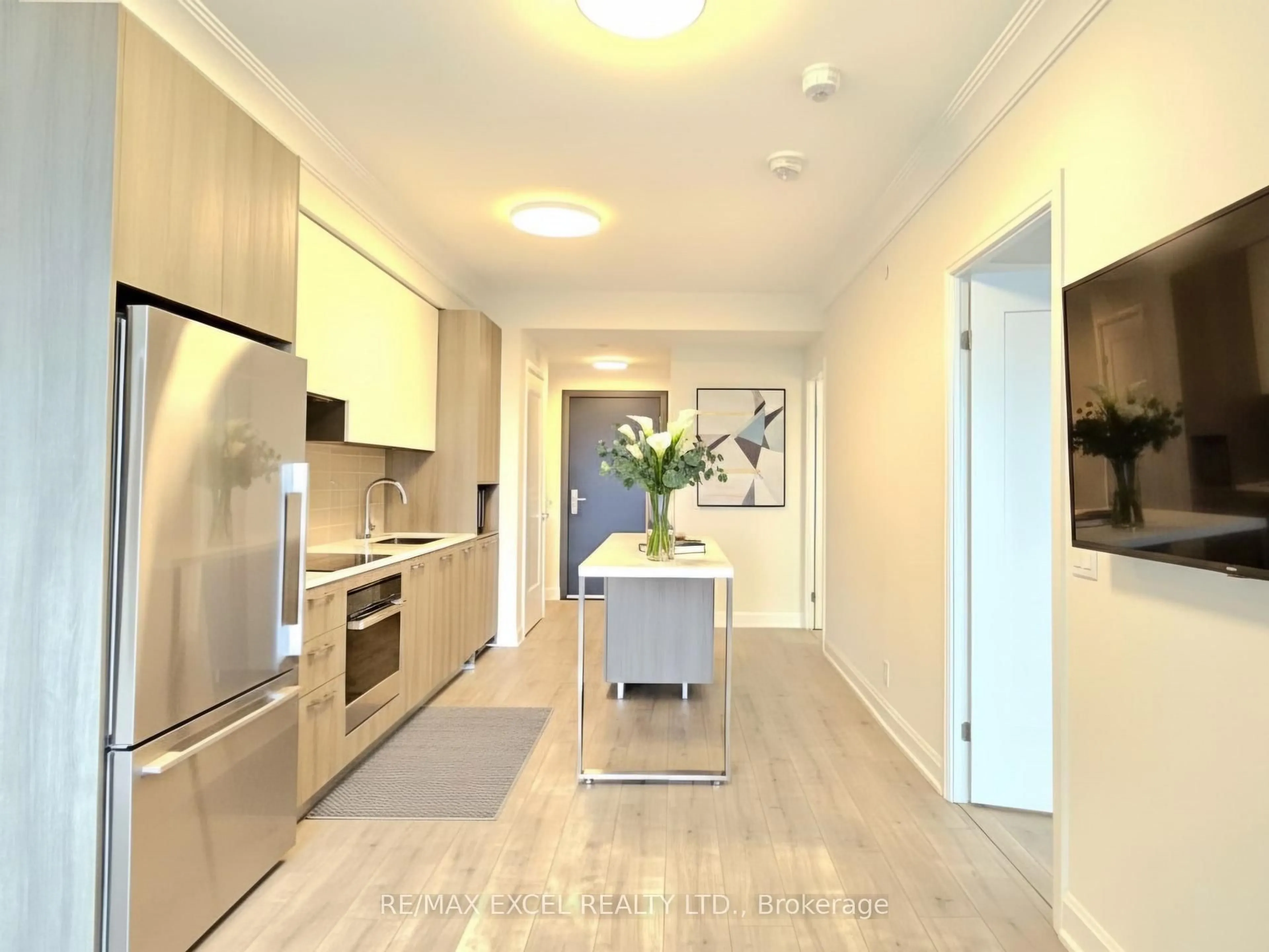 Contemporary kitchen, unknown for 8 Water Walk Dr #1003, Markham Ontario L3R 6L4