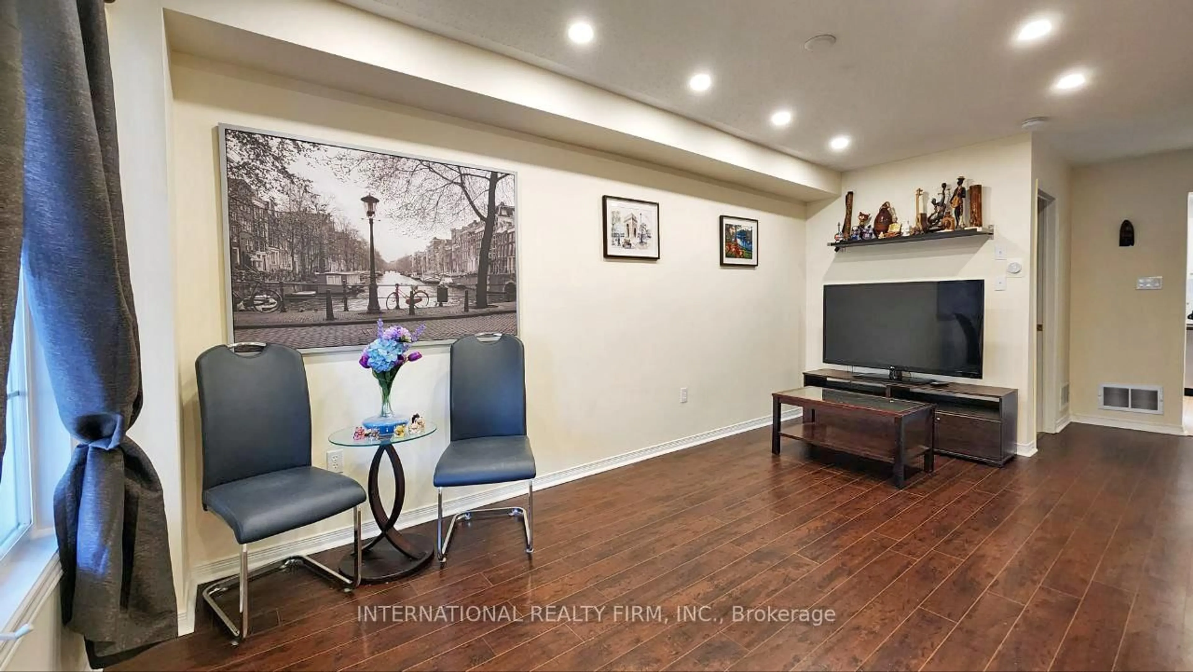 Unknown for 340 Flagstone Way, Newmarket Ontario L3X 2R8