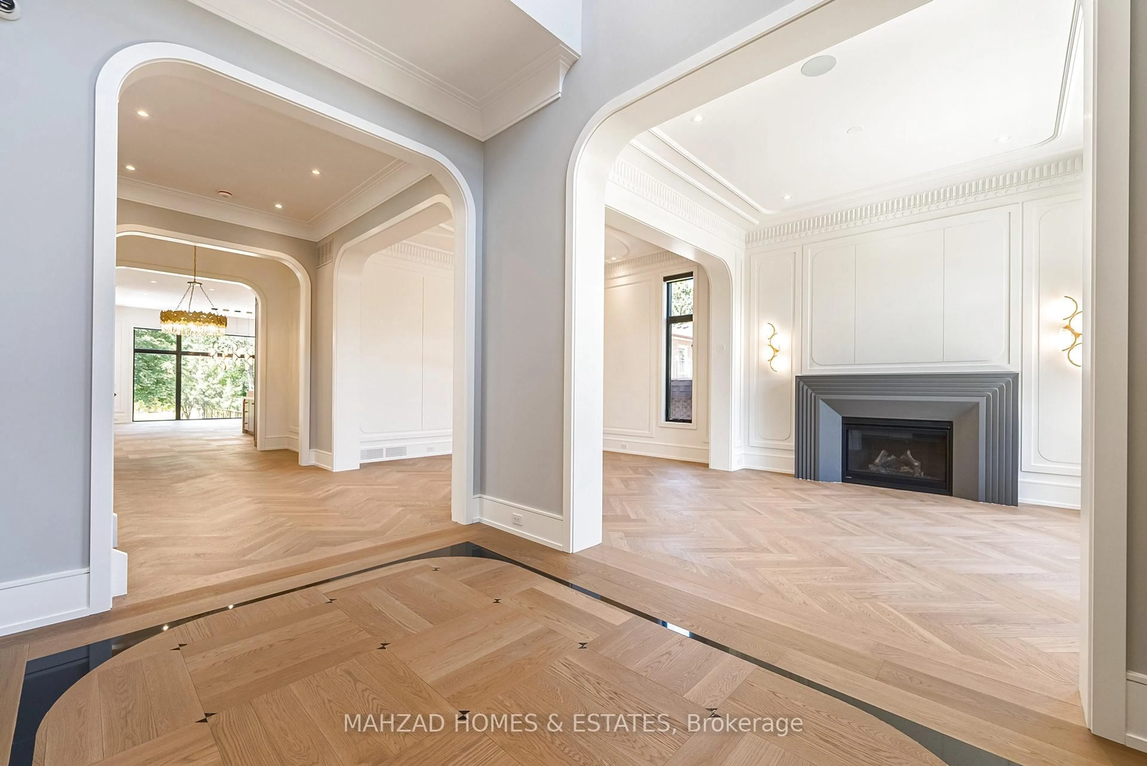 Unknown for 28 Scott Dr, Richmond Hill Ontario L4C 6V6