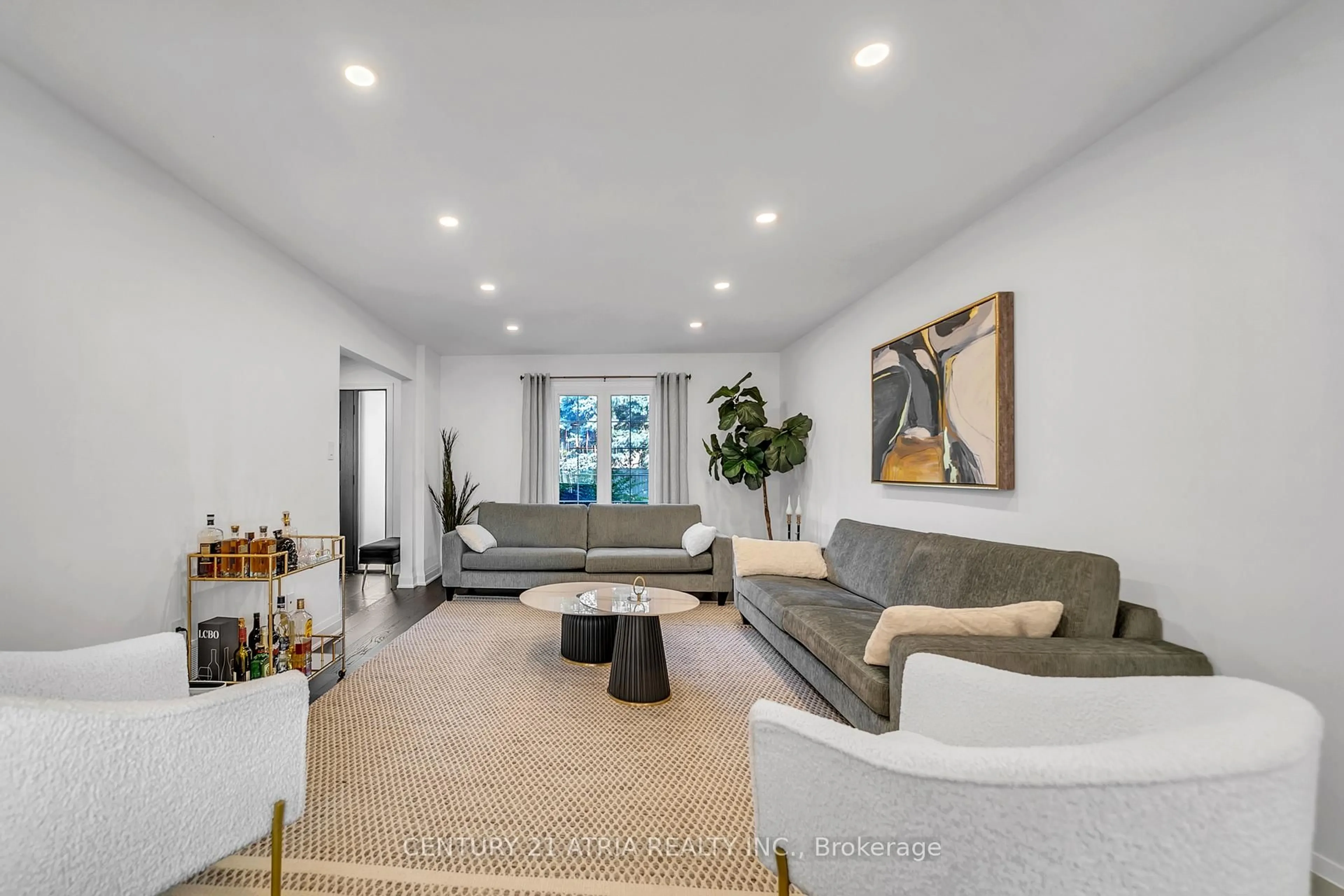 Living room with furniture, unknown for 65 Worthington Ave, Richmond Hill Ontario L4E 2S6