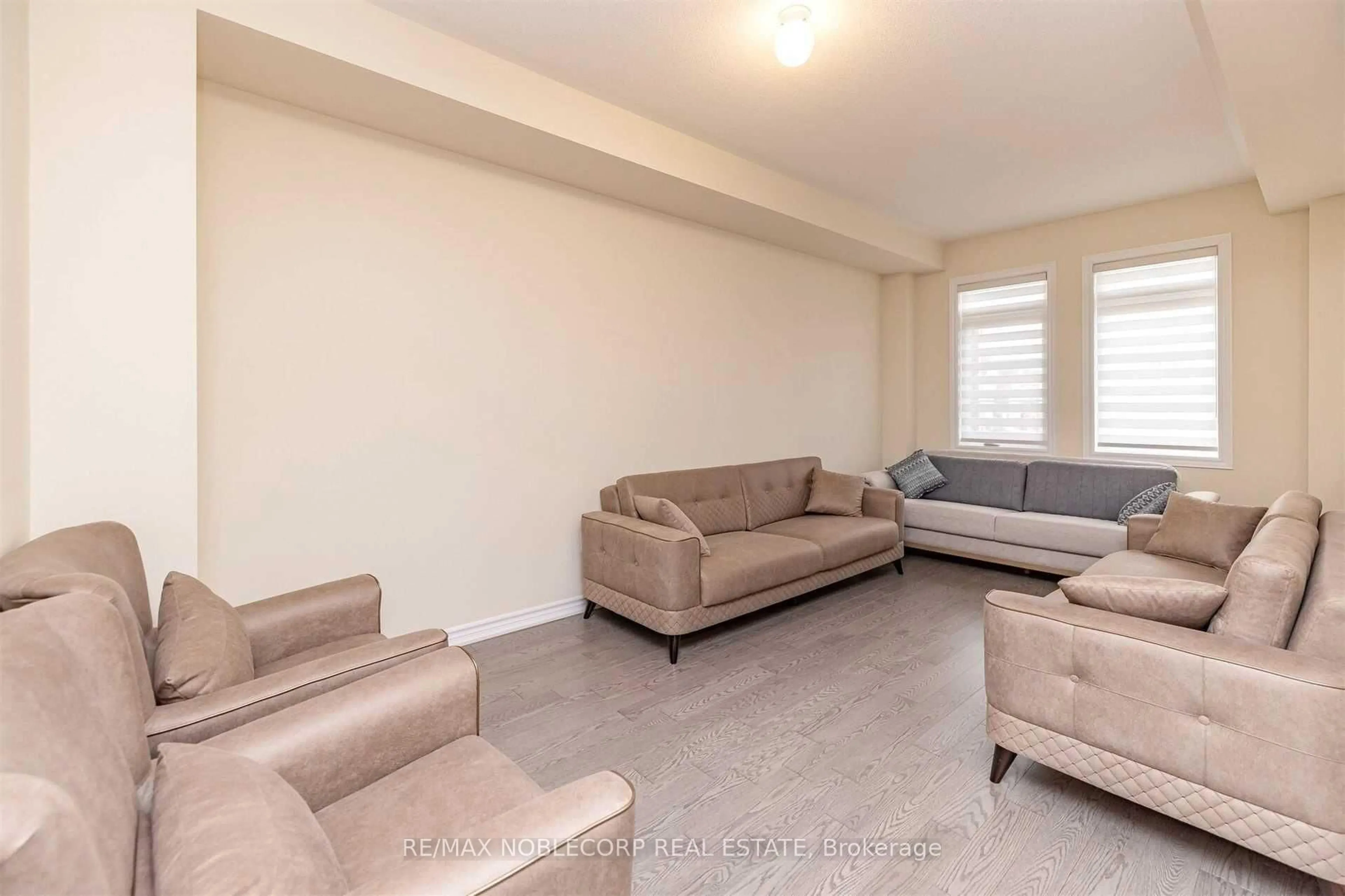 Living room with furniture, unknown for 144 Sunset Terr, Vaughan Ontario L4L 1A6