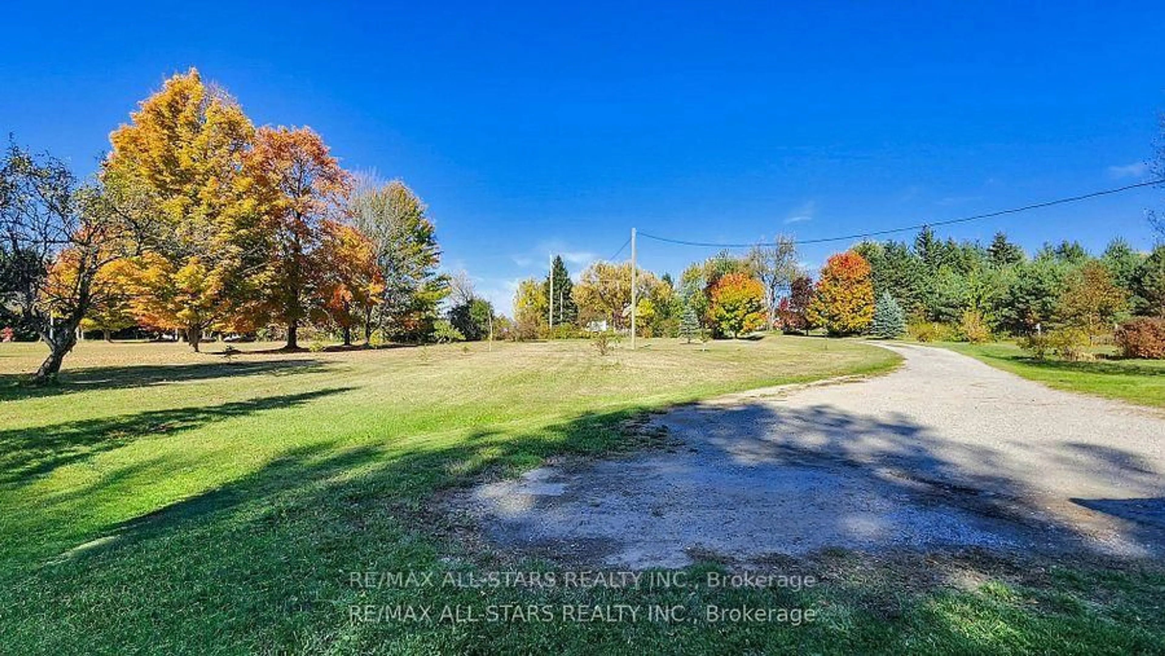 A pic from outside/outdoor area/front of a property/back of a property/a pic from drone, unknown for 337 Feasby Rd, Uxbridge Ontario L9P 1R1