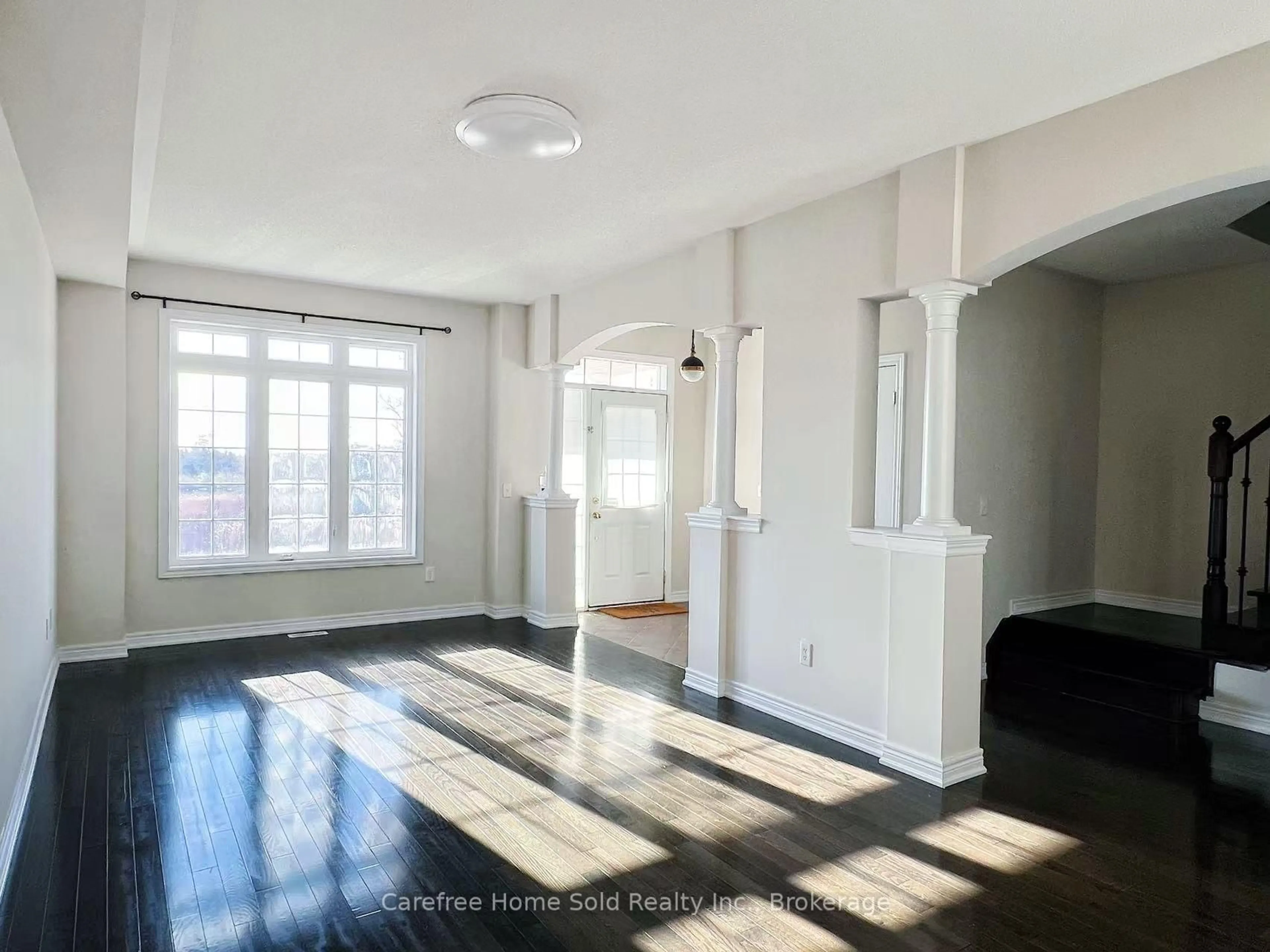 A pic of a room for 33 Oakmoor Lane, Markham Ontario L6B 0P1