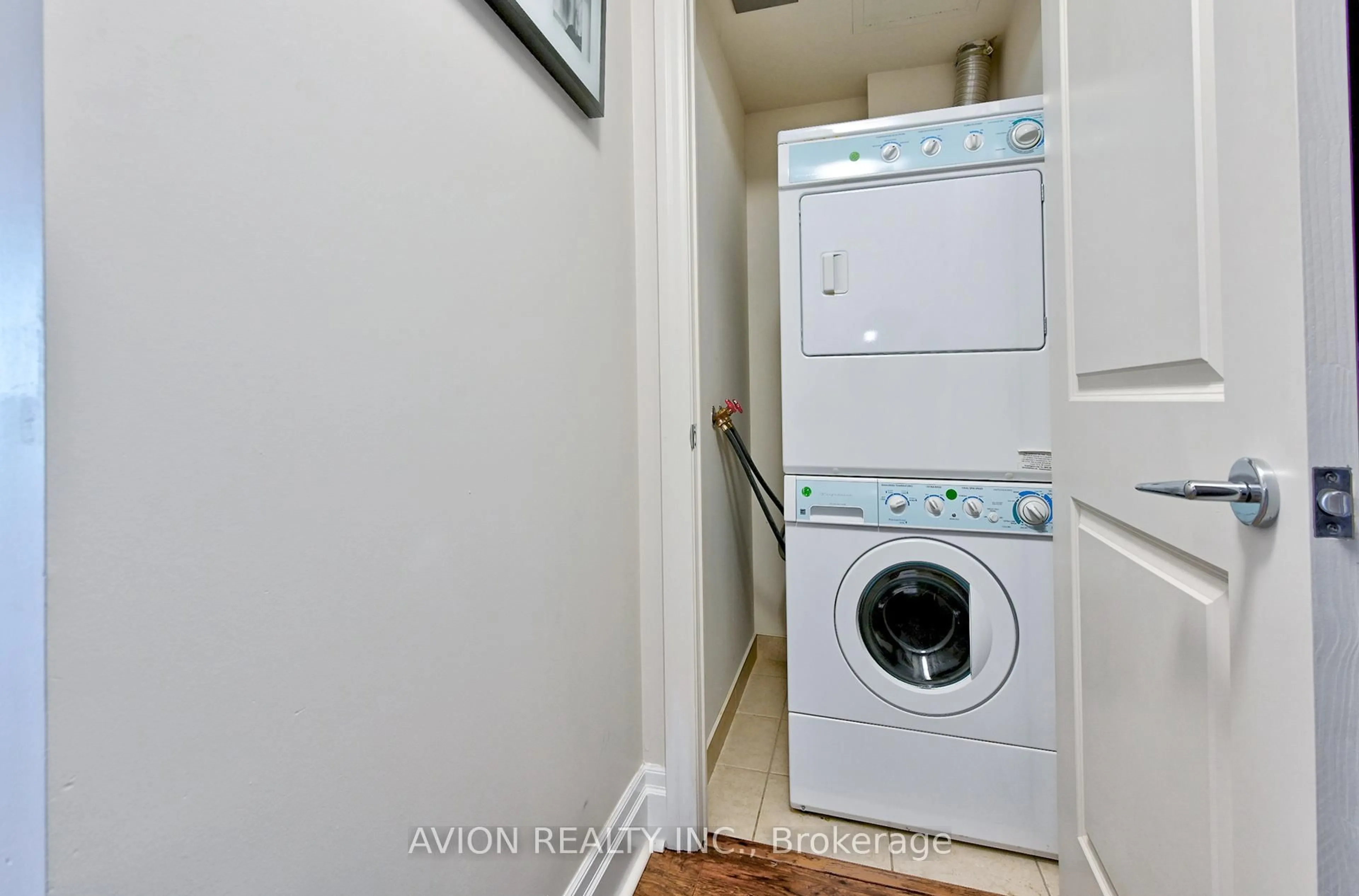 Laundry room for 131 Upper Duke Cres #507, Markham Ontario L6G 0C9