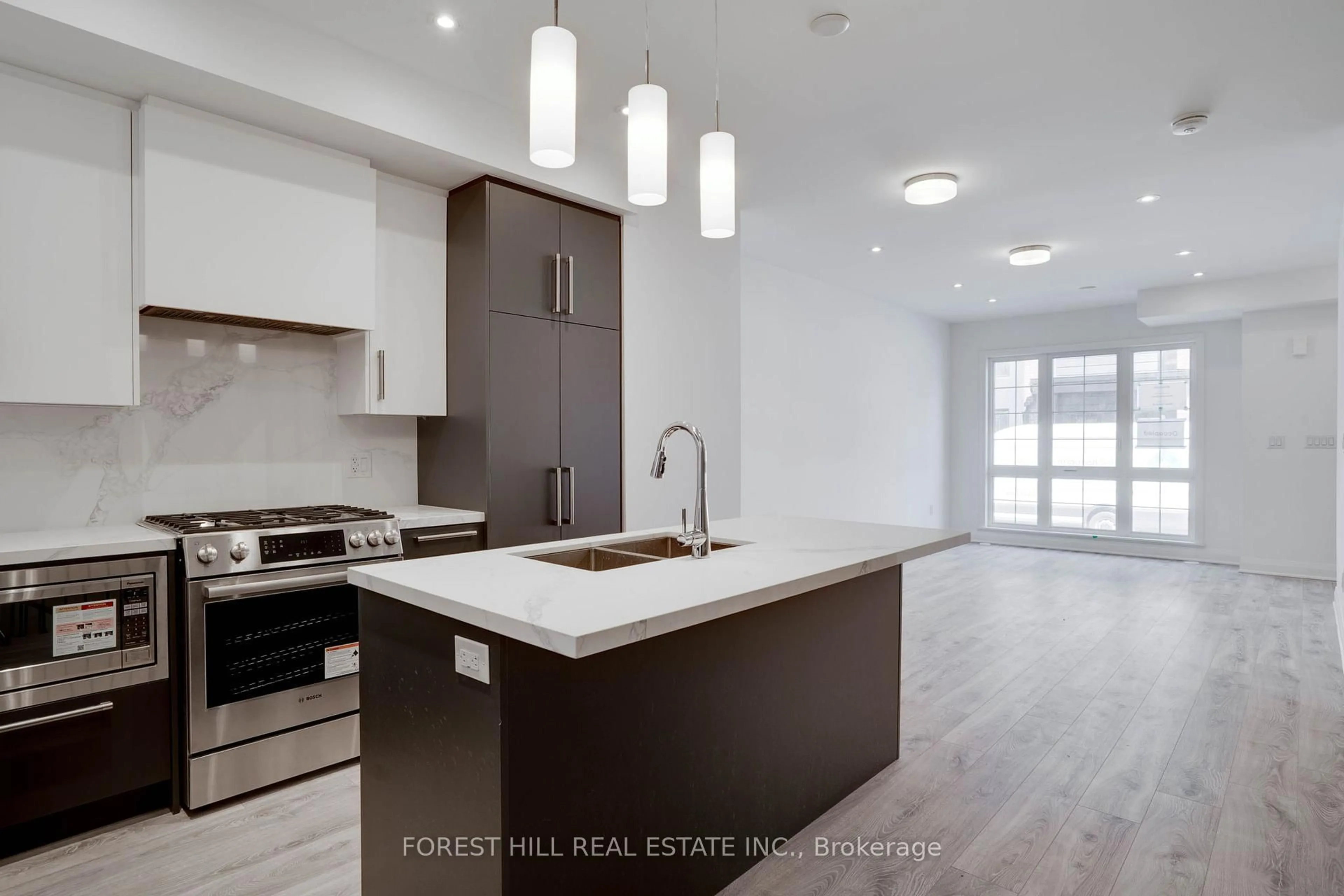 Open concept kitchen, unknown for 16 Chesley St, Vaughan Ontario L4J 0M1