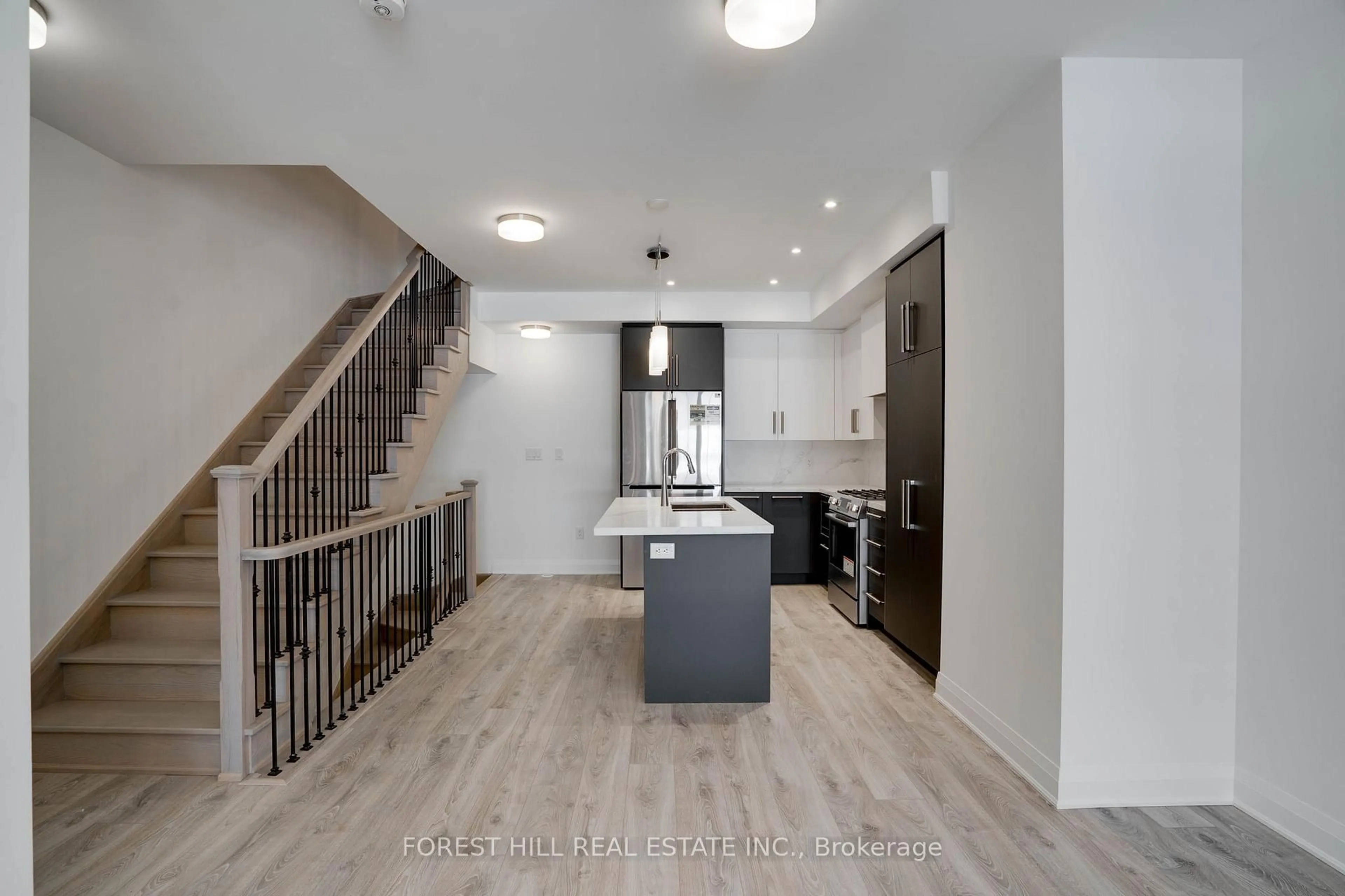 Open concept kitchen, unknown for 16 Chesley St, Vaughan Ontario L4J 0M1