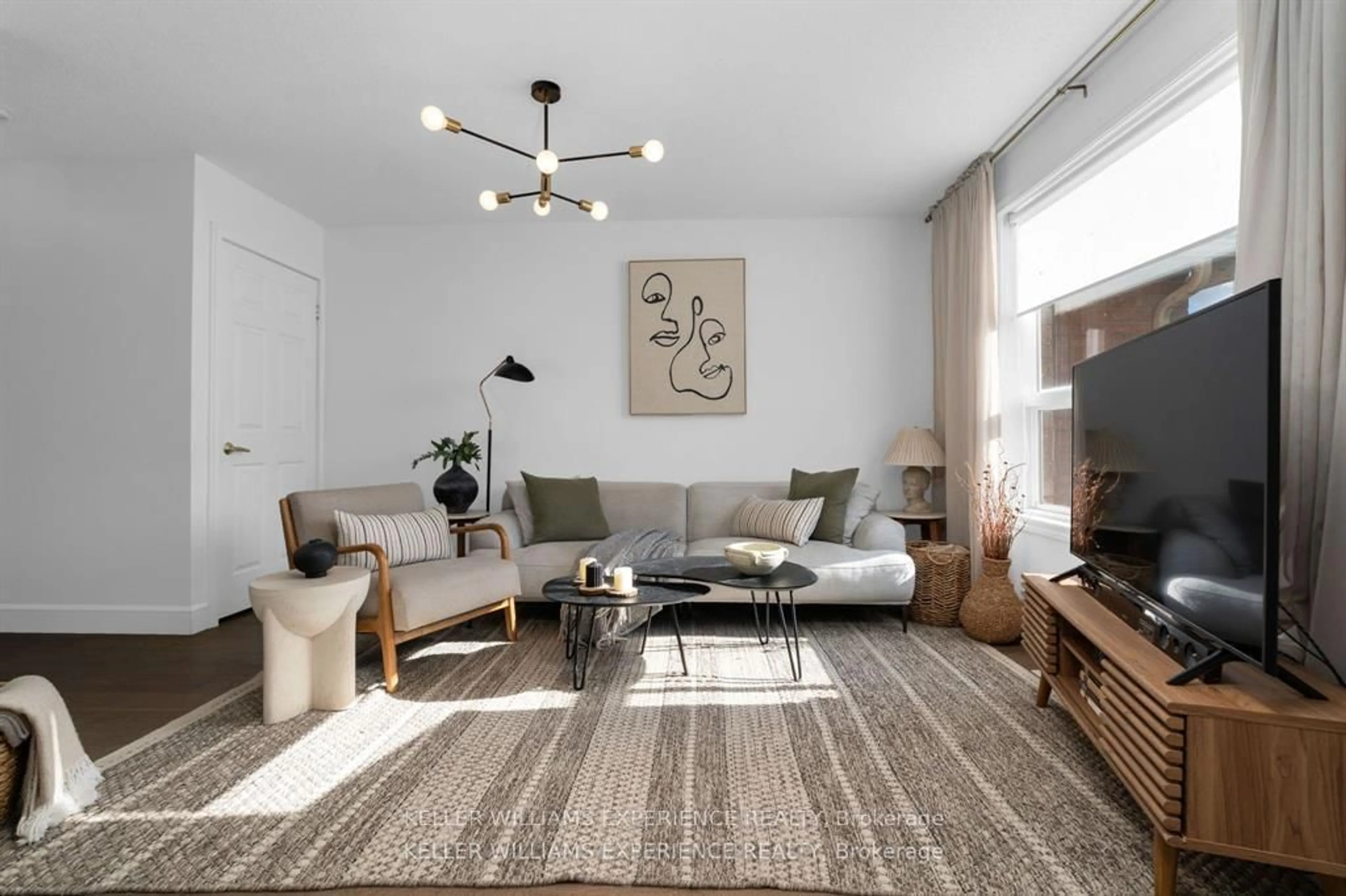 Living room with furniture, unknown for 1431 Rankin Way, Innisfil Ontario L9S 0C5