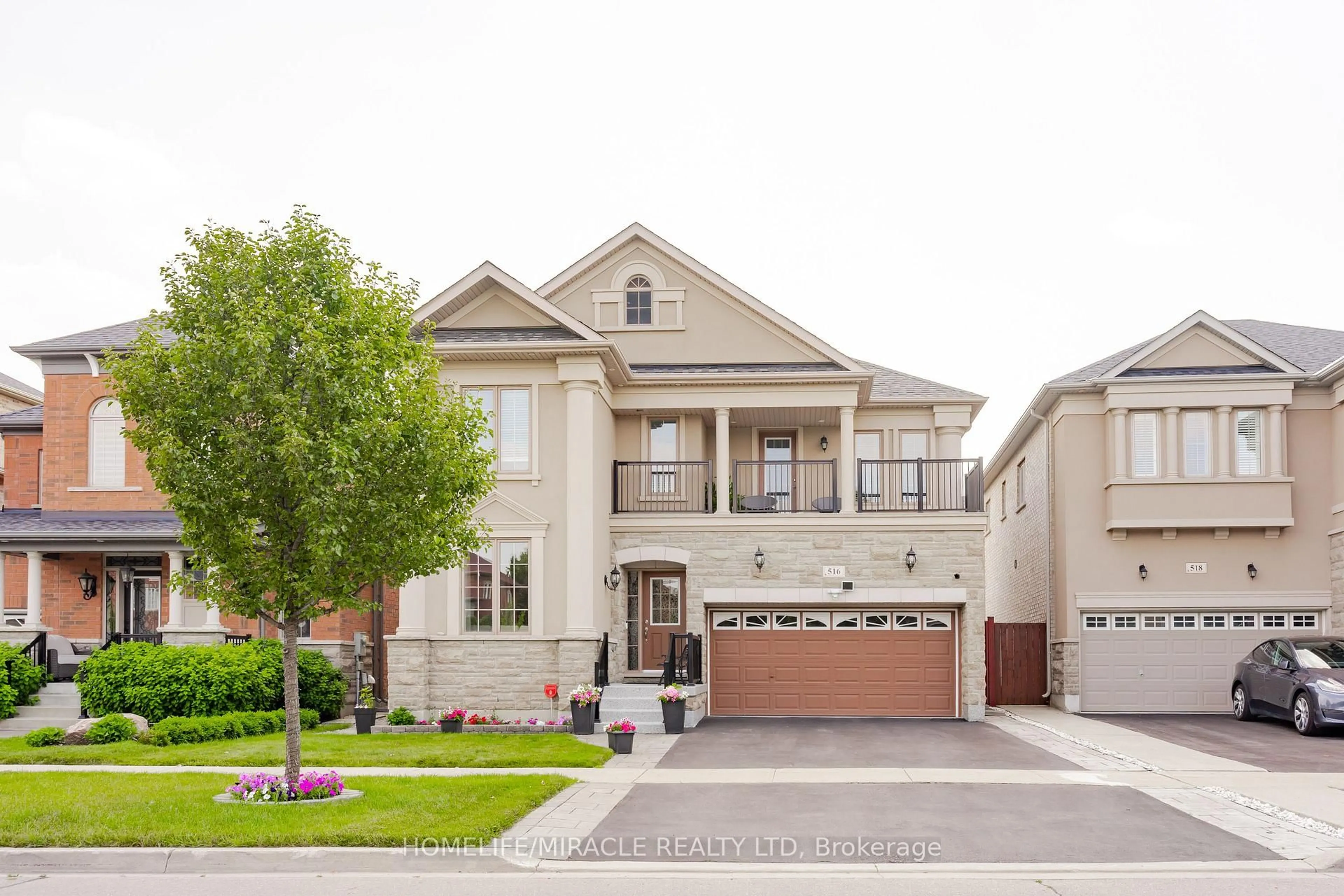 Home with brick exterior material, street for 516 Vellore Woods Blvd, Vaughan Ontario L4H 2W3