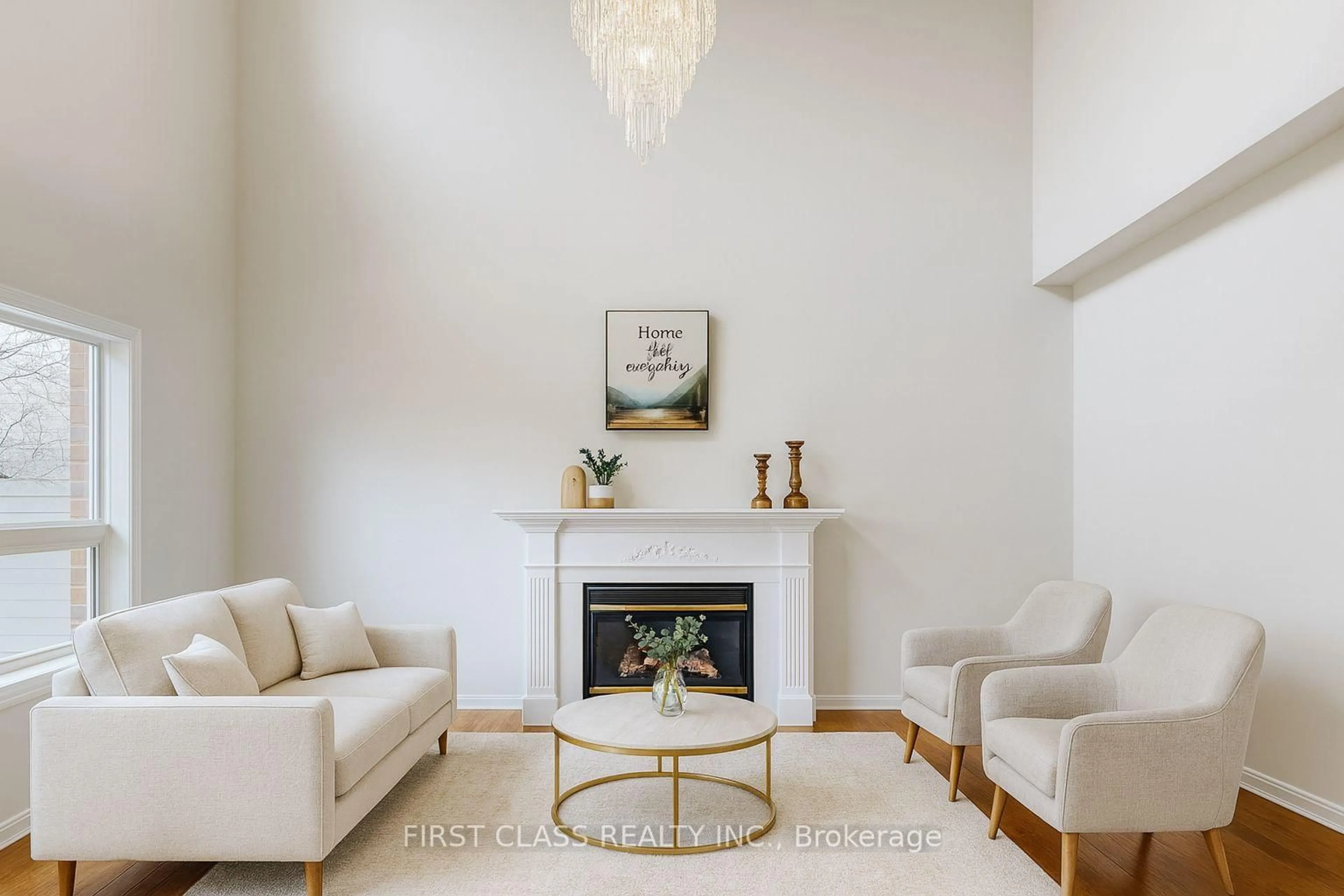 Living room with furniture, unknown for 140 English Oak Dr, Richmond Hill Ontario L4E 4G4