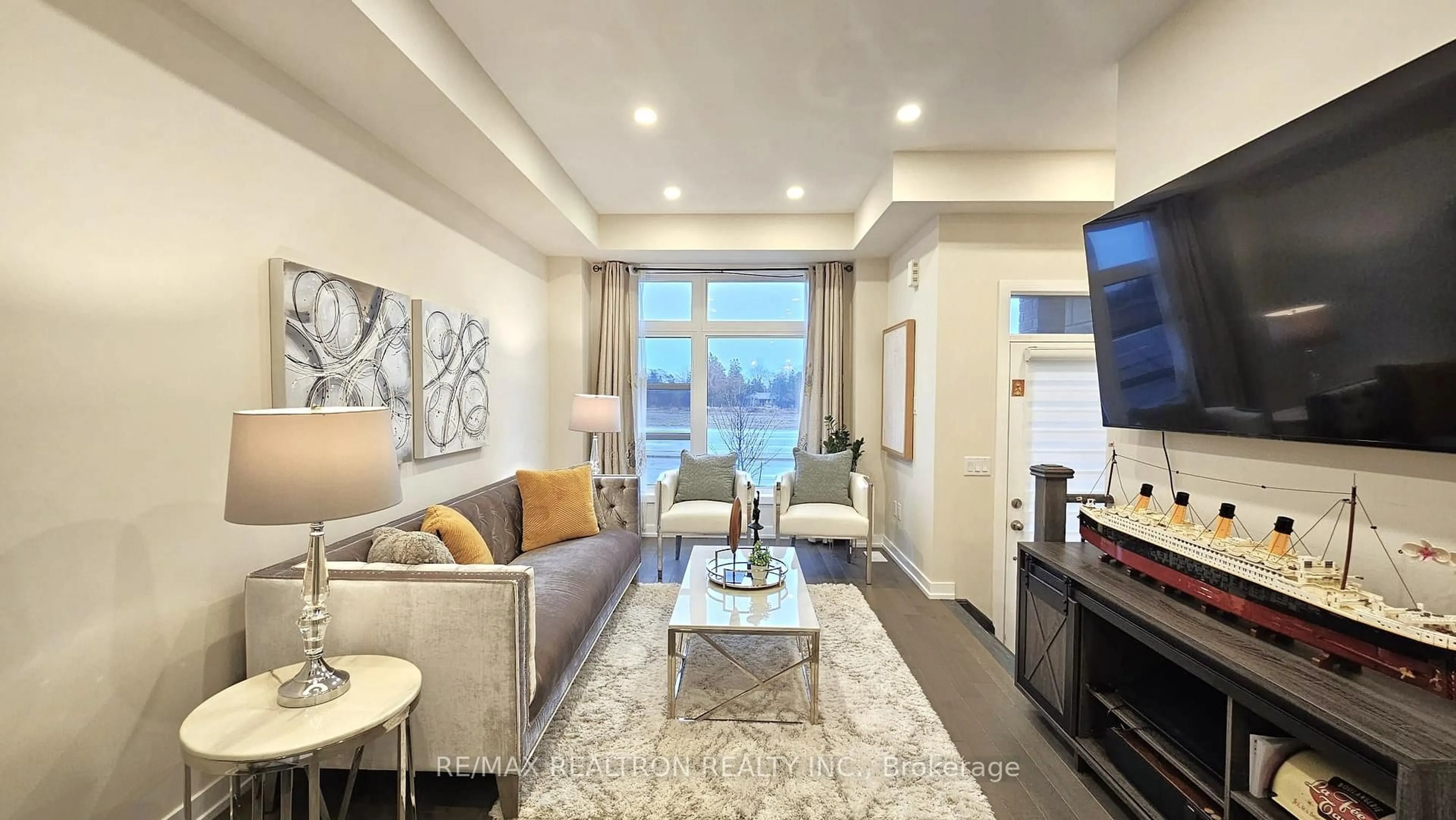 Living room with furniture, unknown for 2202 Donald Cousens Pkwy, Markham Ontario L6B 1P1