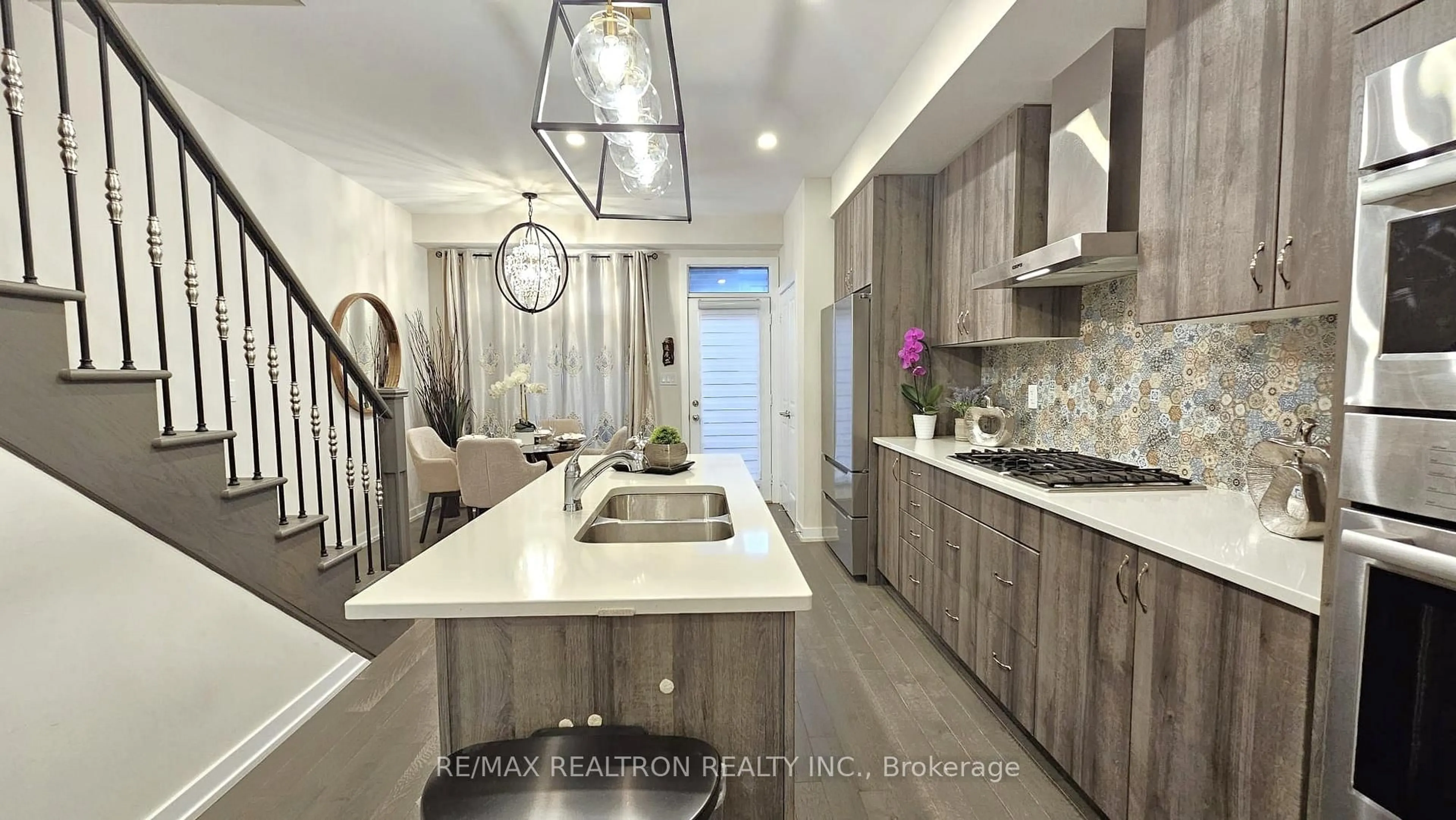 Contemporary kitchen, ceramic/tile floor for 2202 Donald Cousens Pkwy, Markham Ontario L6B 1P1