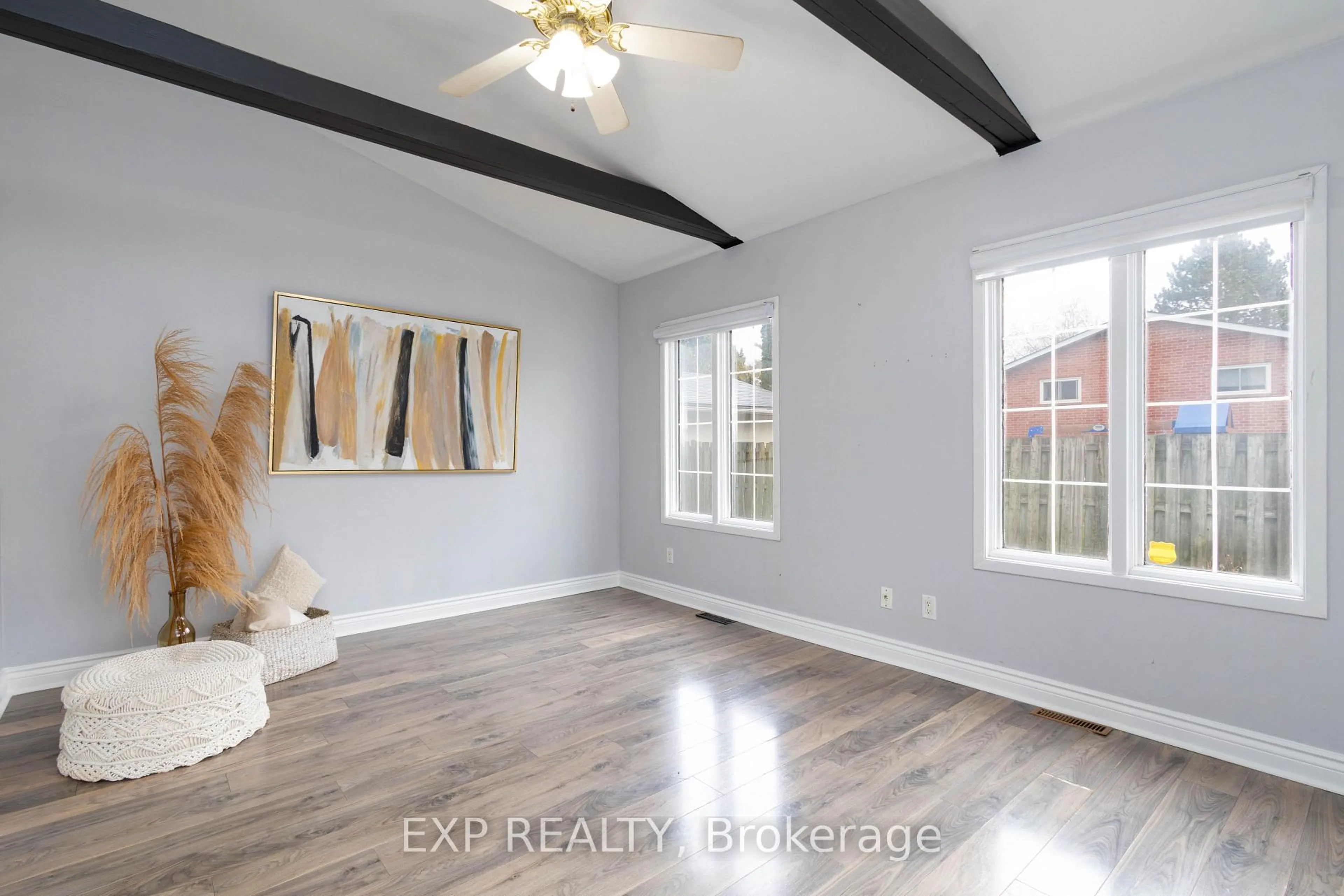 A pic of a room for 21023 Dalton Rd, Georgina Ontario L0E 1L0