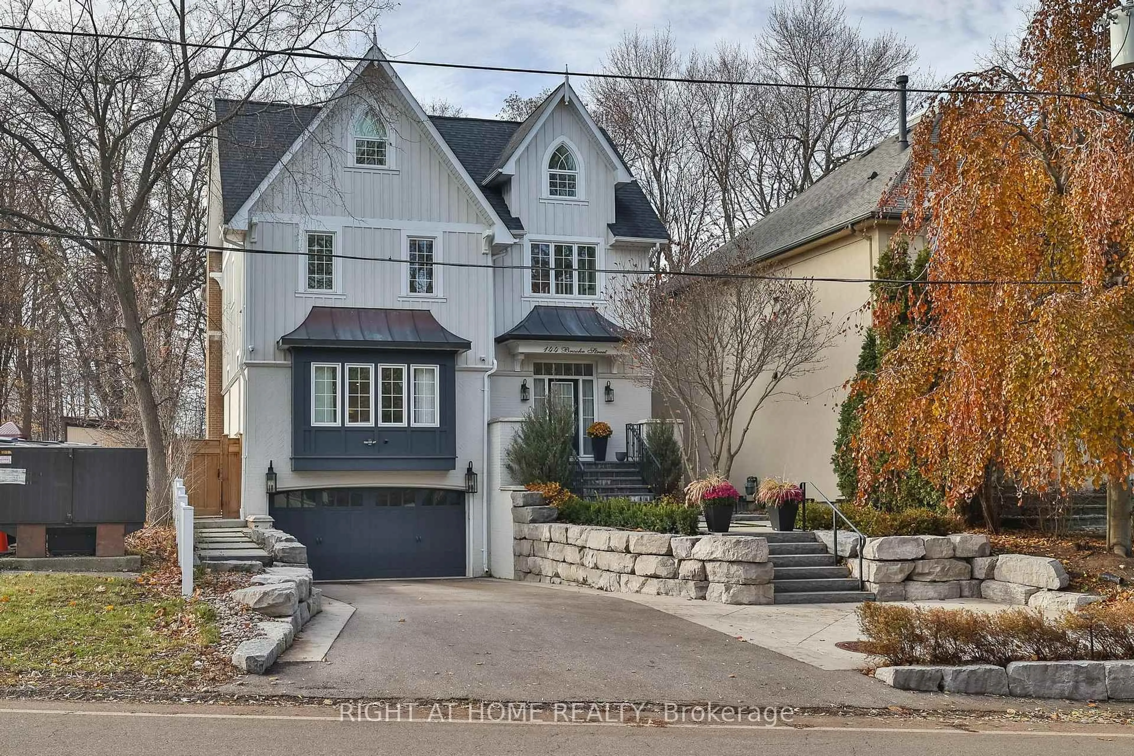 Home with brick exterior material, street for 144 Brooke St, Vaughan Ontario L4J 1Y9