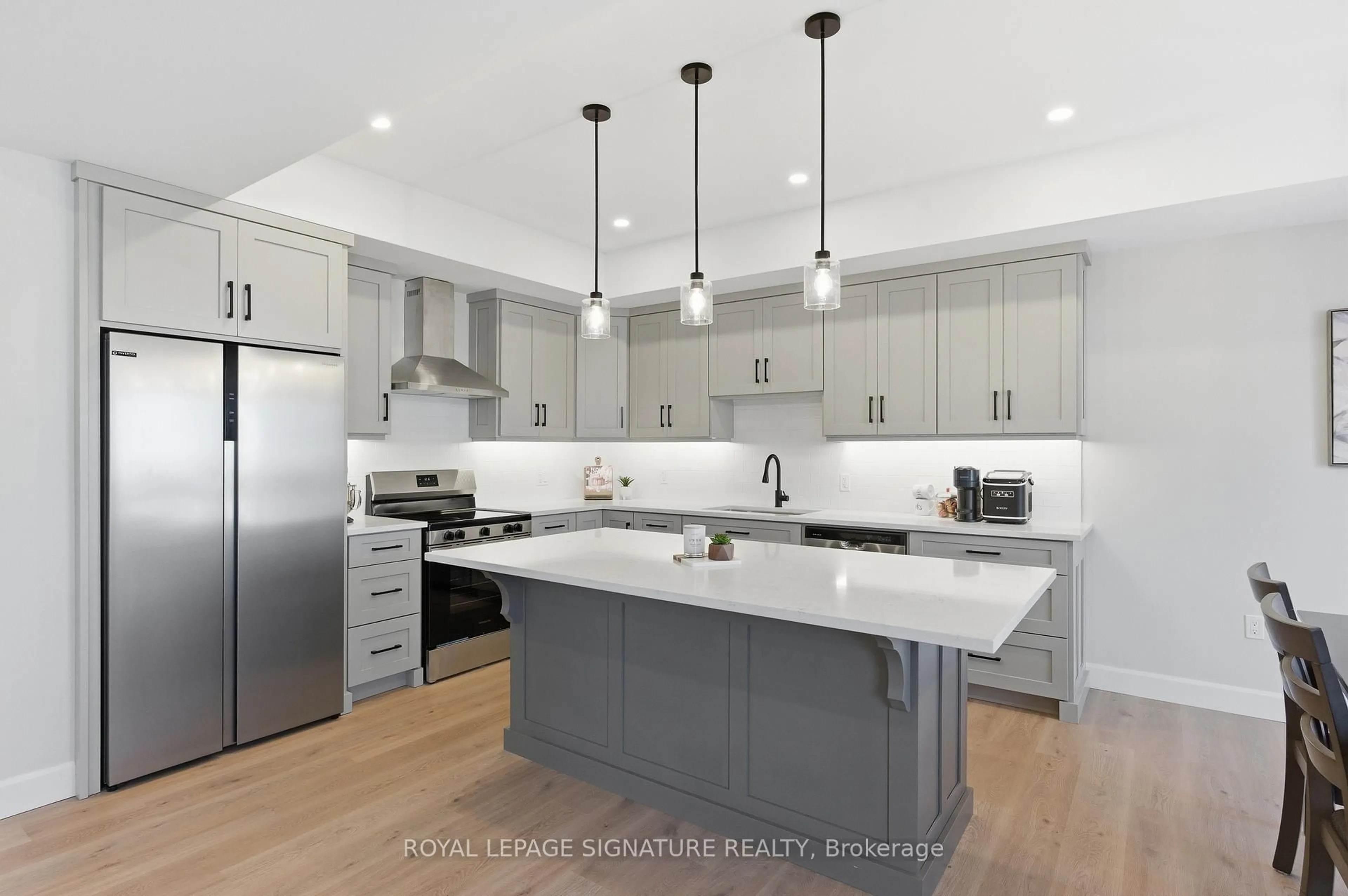 Open concept kitchen, unknown for 125 Sydenham St #B, Essa Ontario L0M 1B0