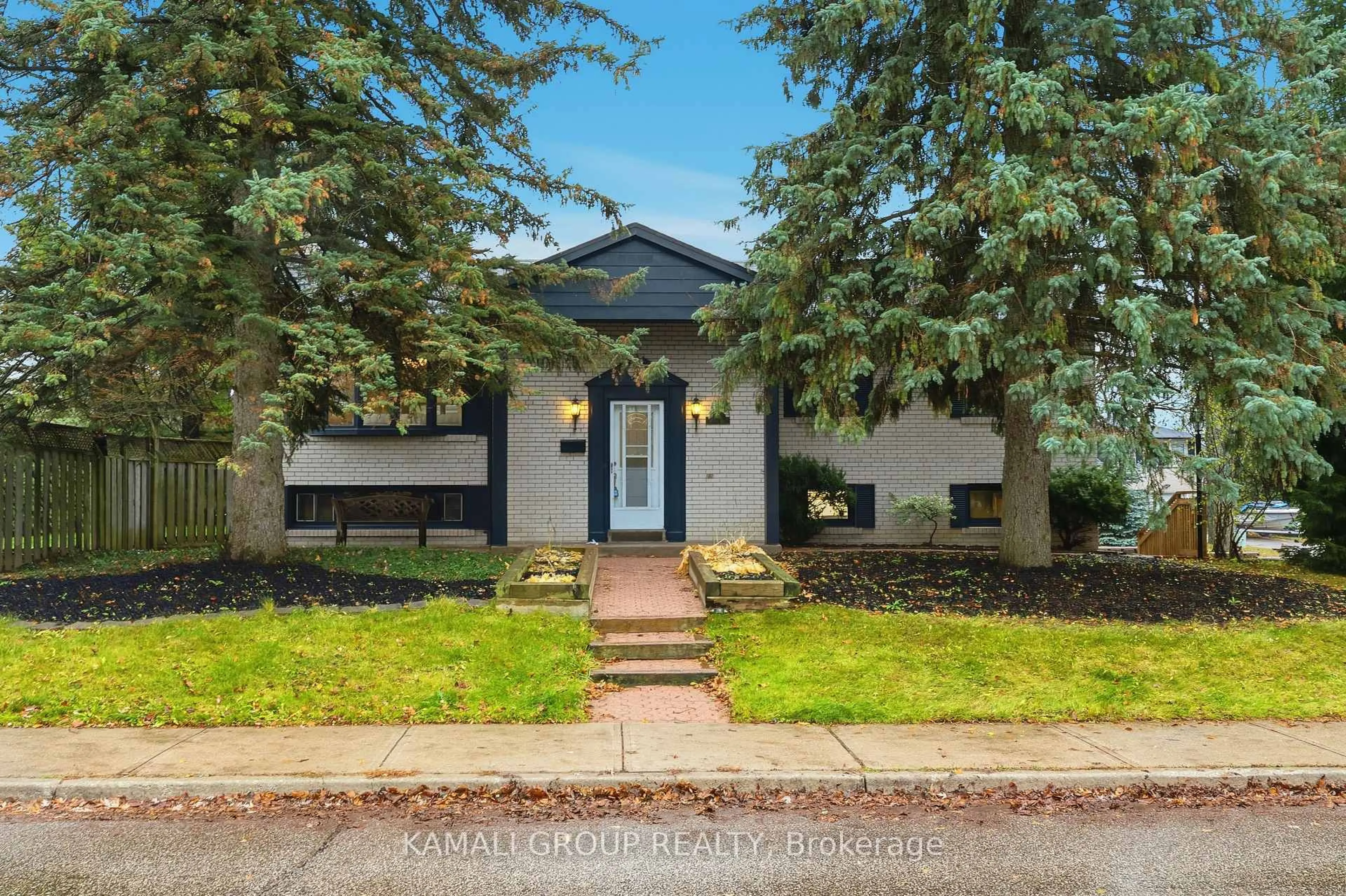 Home with brick exterior material, street for 156 Trayborn Dr, Richmond Hill Ontario L4C 4L1