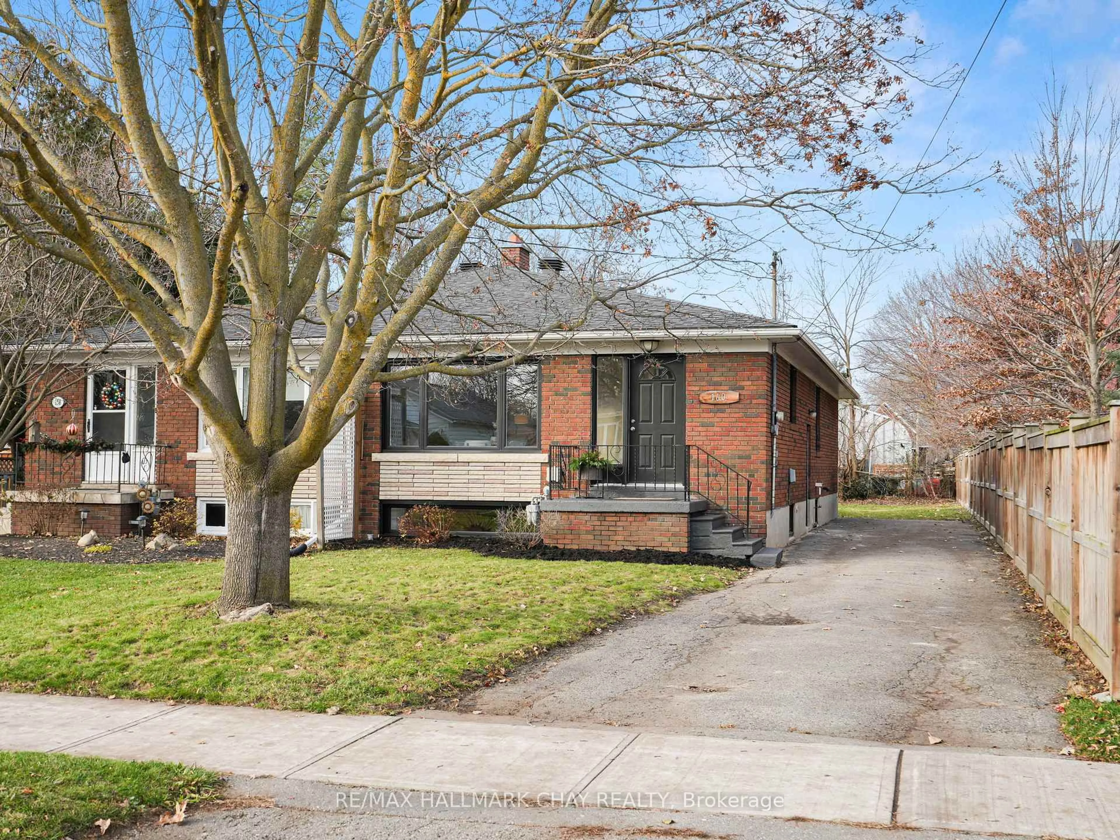 Home with brick exterior material, street for 160 Nelson St, New Tecumseth Ontario L9R 1G4