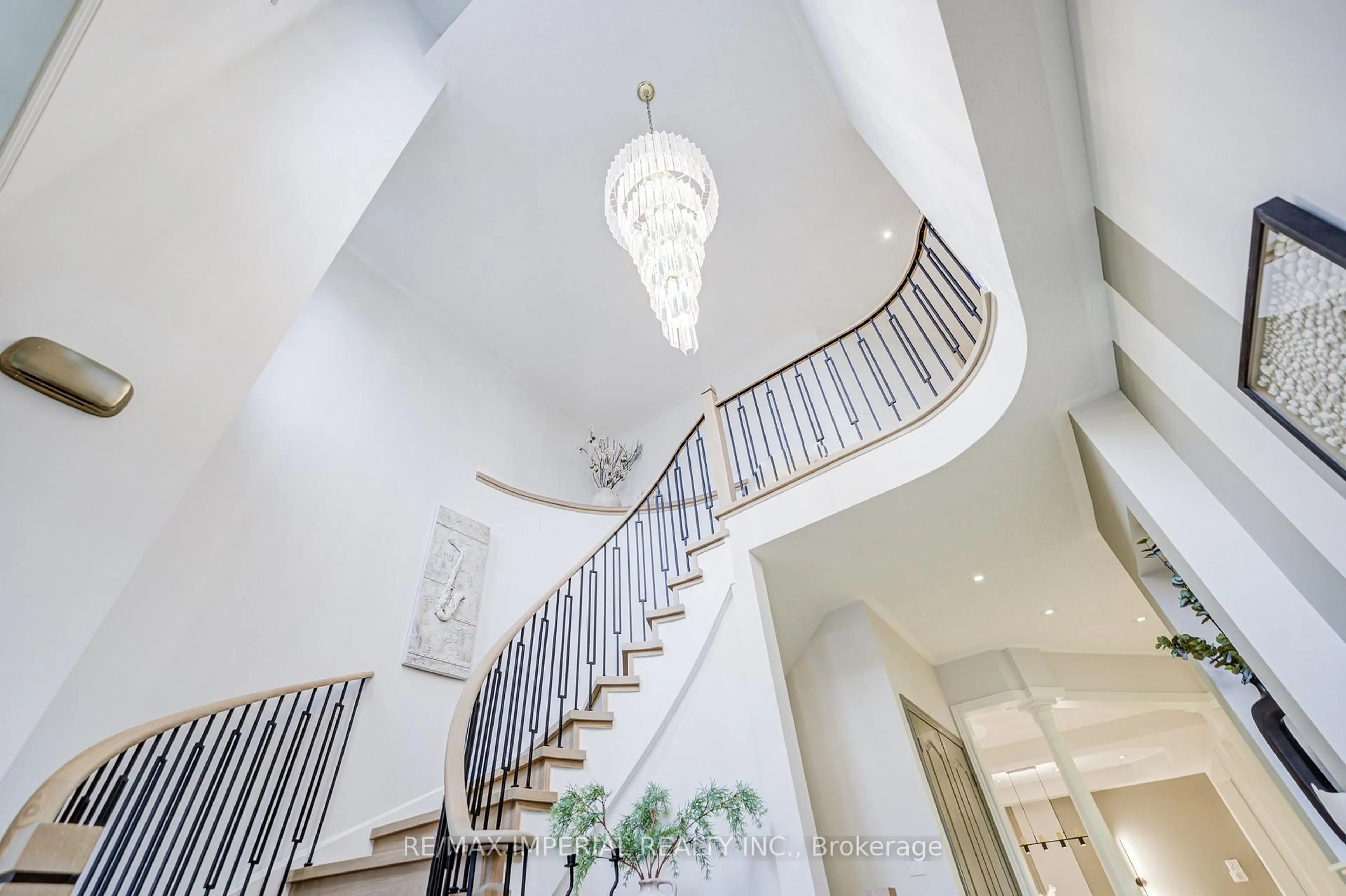 Stairs for 1199 McTavish Dr. Dr, Newmarket Ontario L3X 0A8