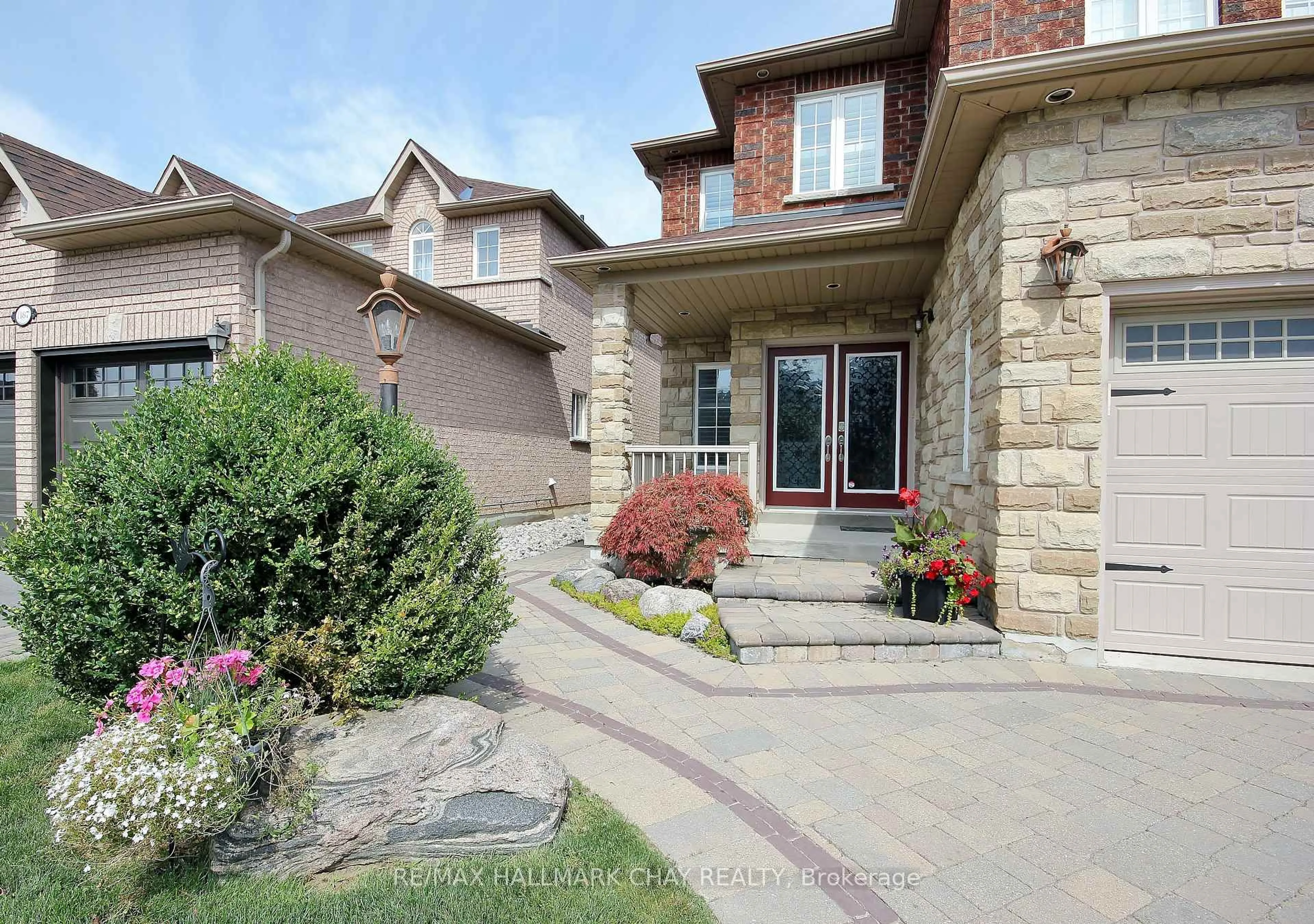 Home with brick exterior material, street for 1185 Mitchell Crt, Innisfil Ontario L9S 5A5
