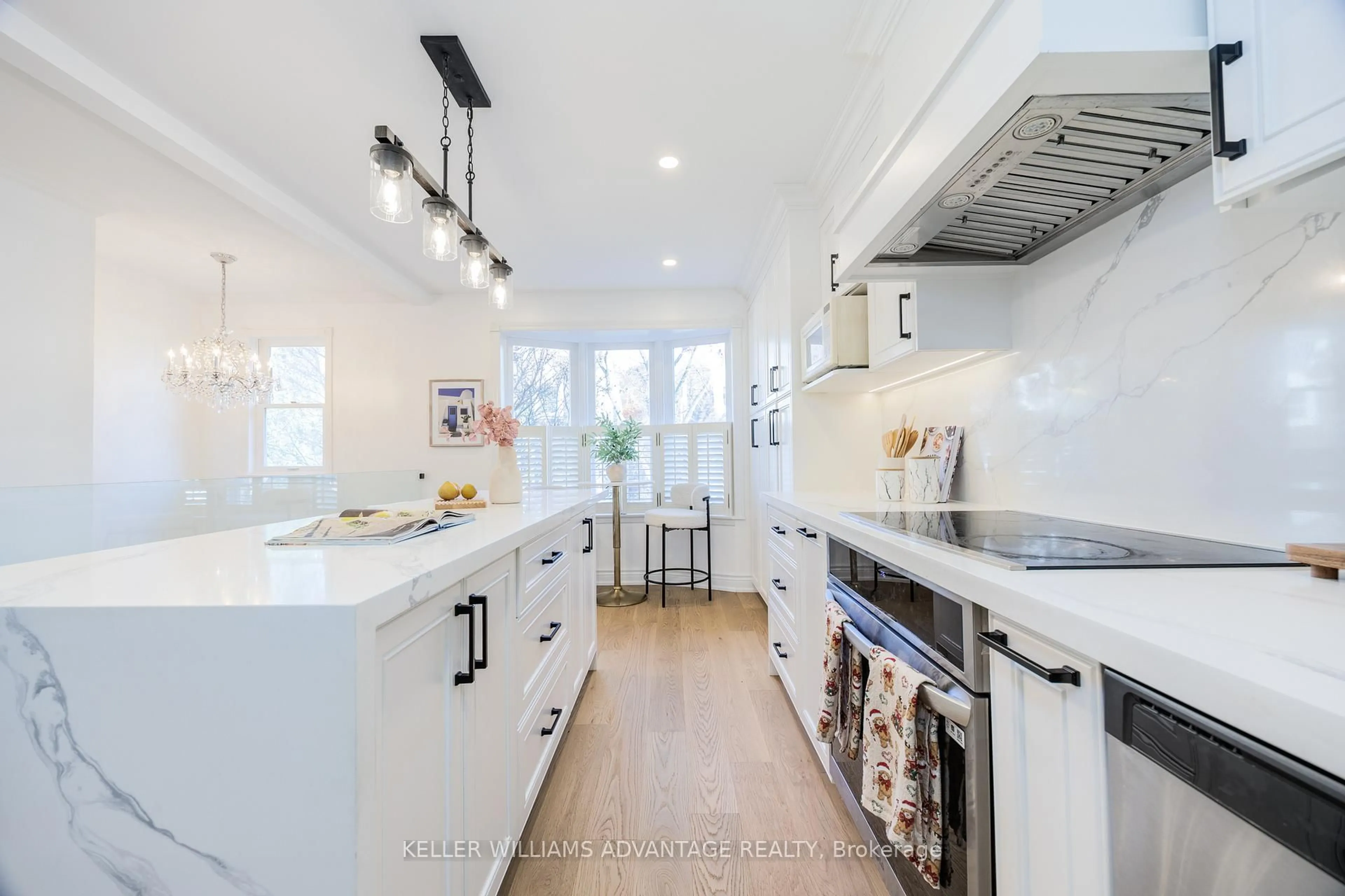 Open concept kitchen, ceramic/tile floor for 129 Confederation Way, Markham Ontario L3T 5R4