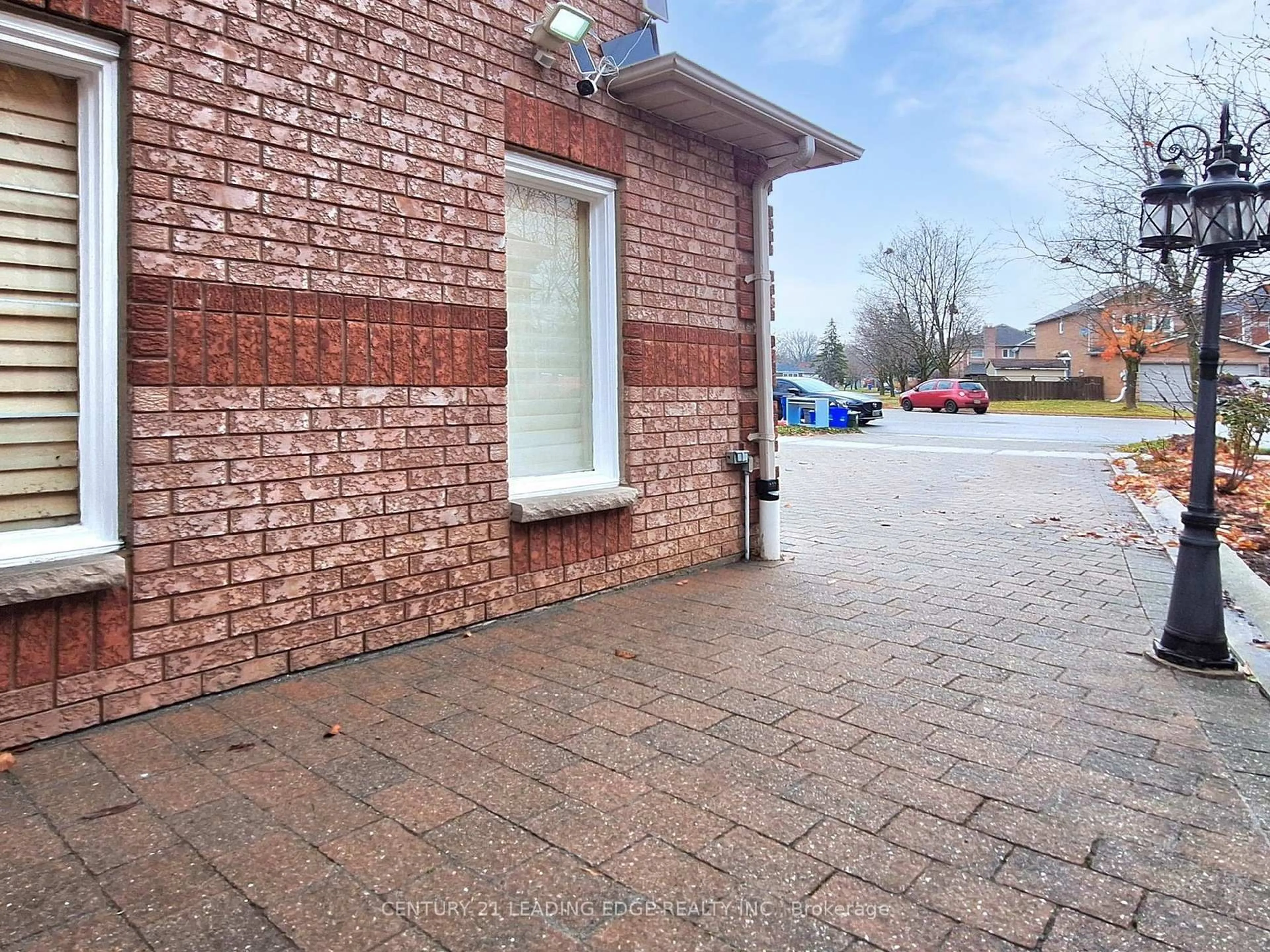 Unknown for 77 Sunbird Blvd, Georgina Ontario L4P 3V8